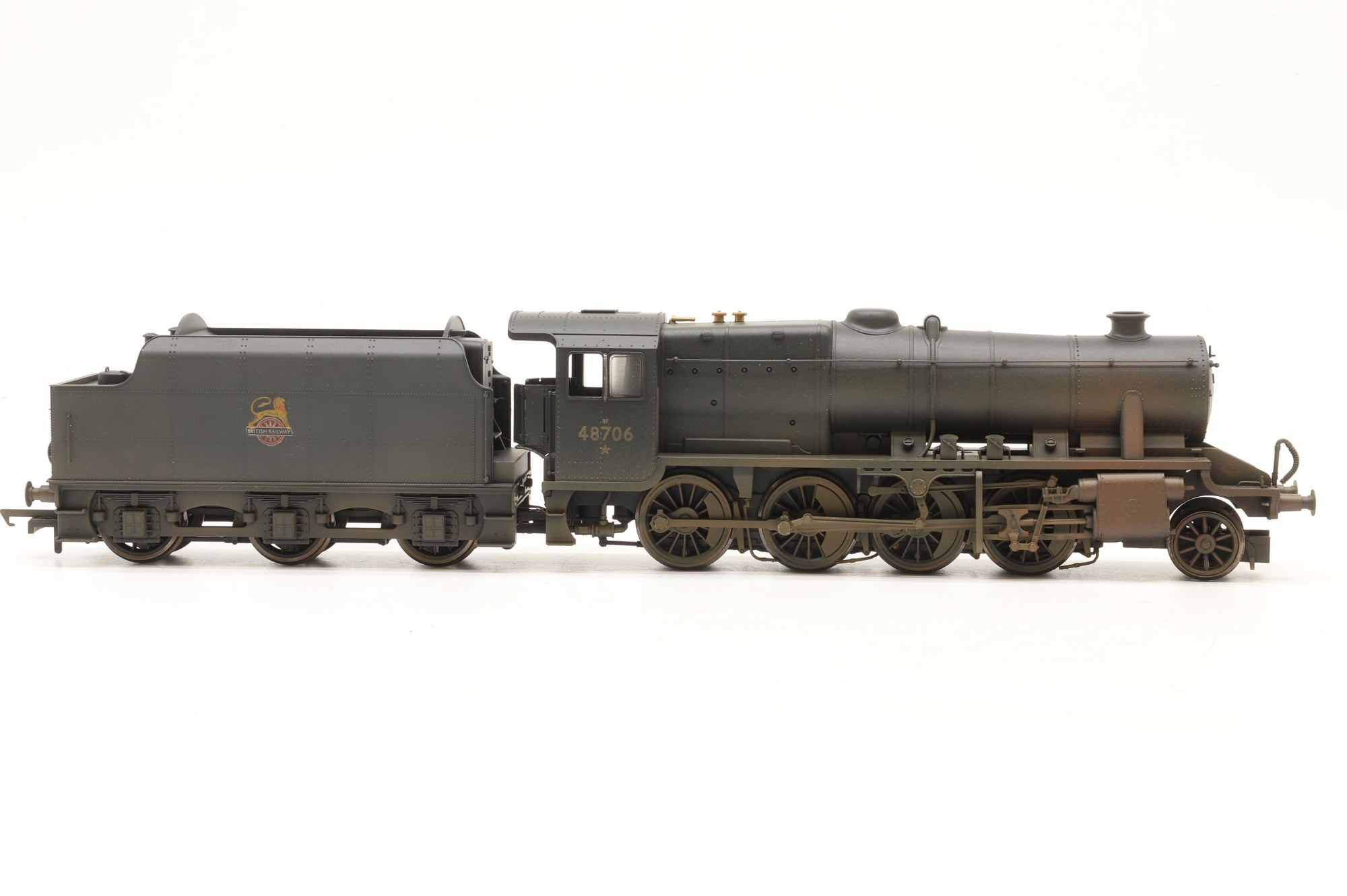 Hornby OO R3026 Class 8F '48706' BR Black L/C Weathered