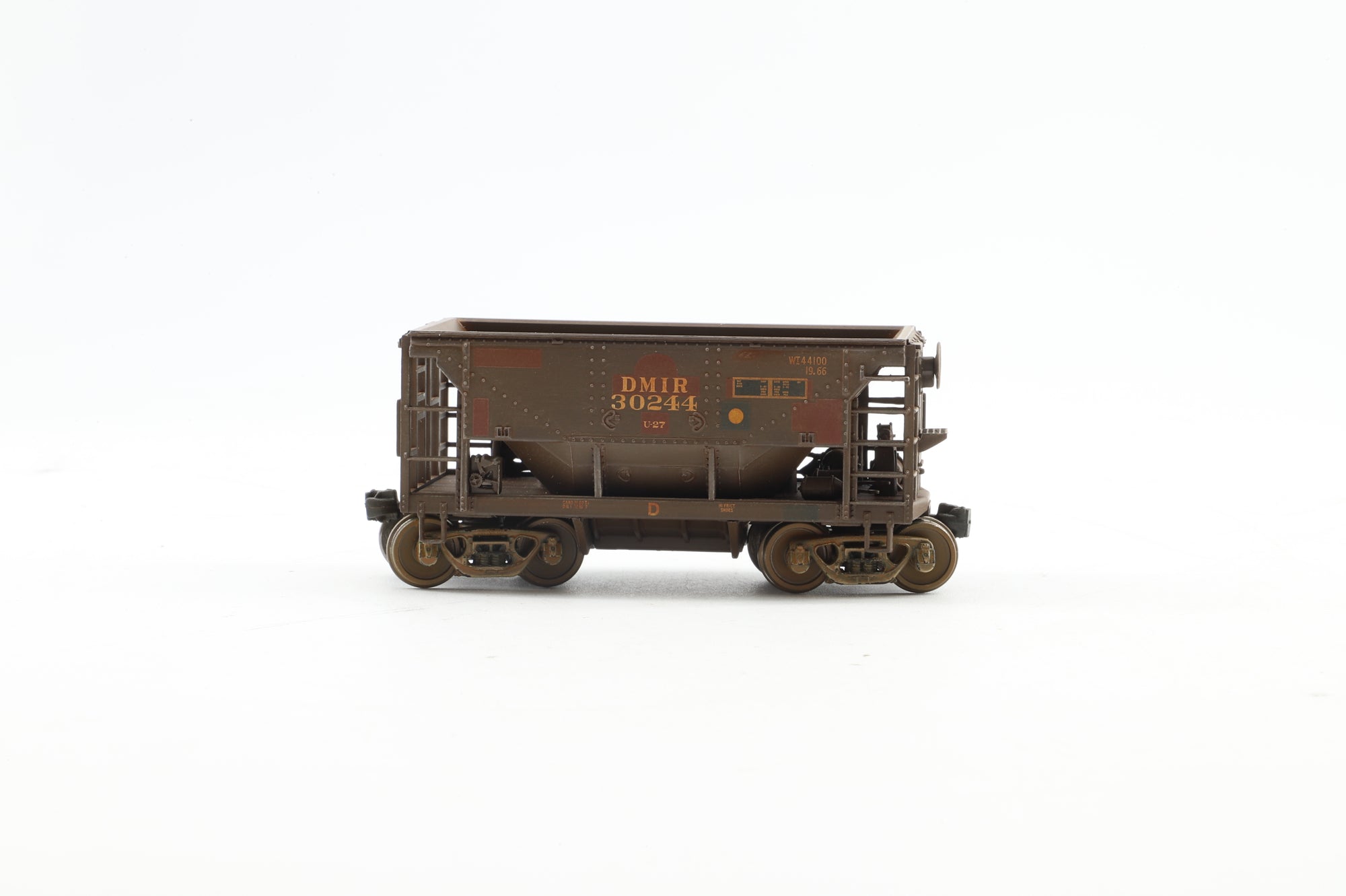 Walthers HO 910-58003 6-Pack of 24' Minnesota Ore Cars in DMIR Brown - Pro-Customised/Weathered