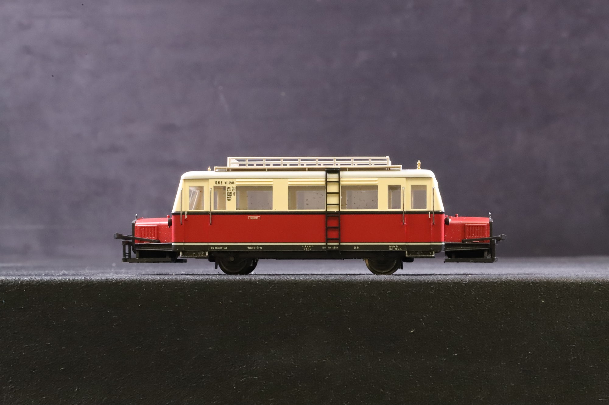 Bemo HO 1609 BR VT 0506 Diesel Railbus in Crimson & Cream