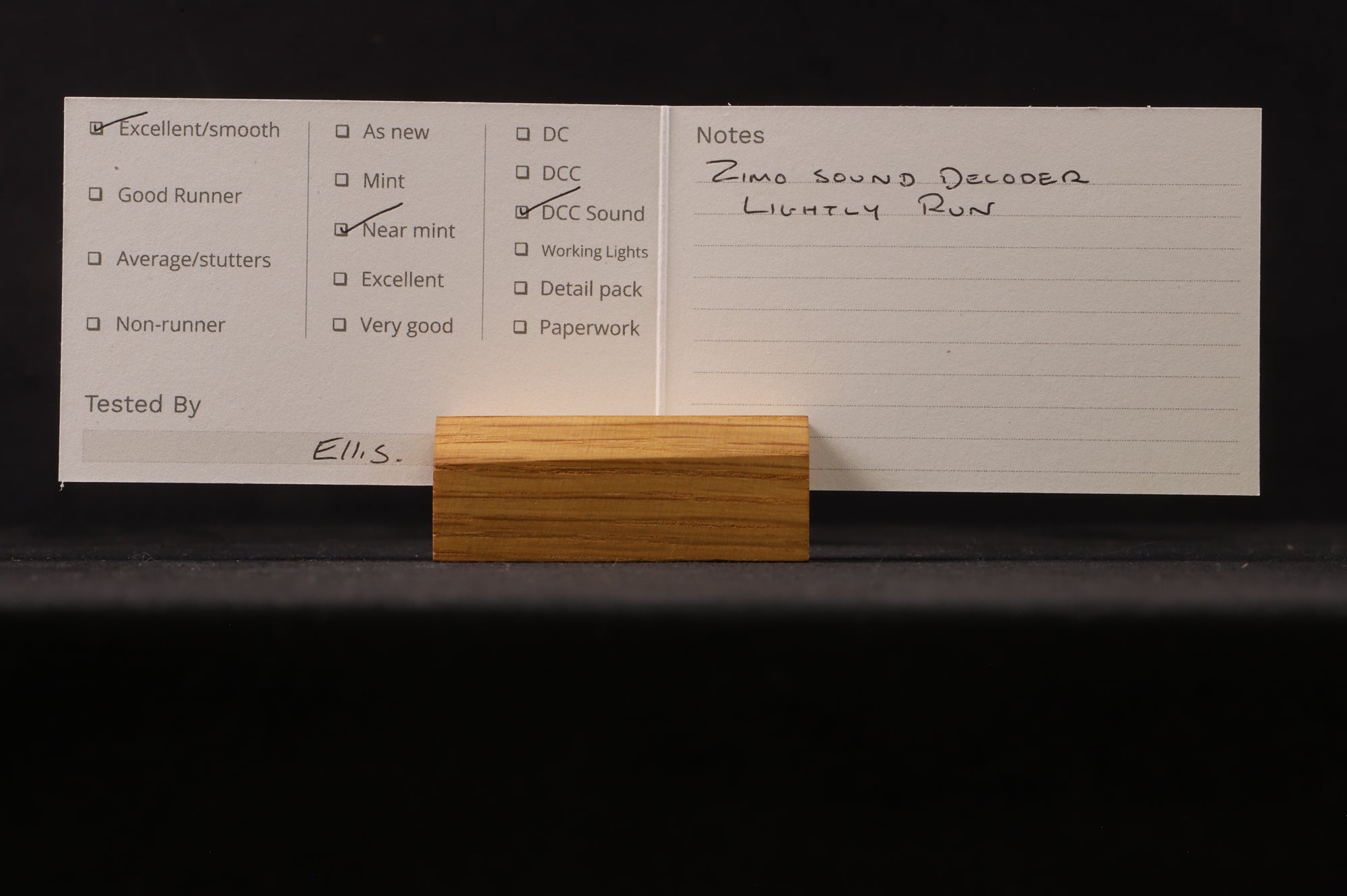 Graham Farish N Gauge 372-032 Castle Class 5070 'Sir Daniel Gooch' in Lined BR Green w/ Late Crests - DCC Sound