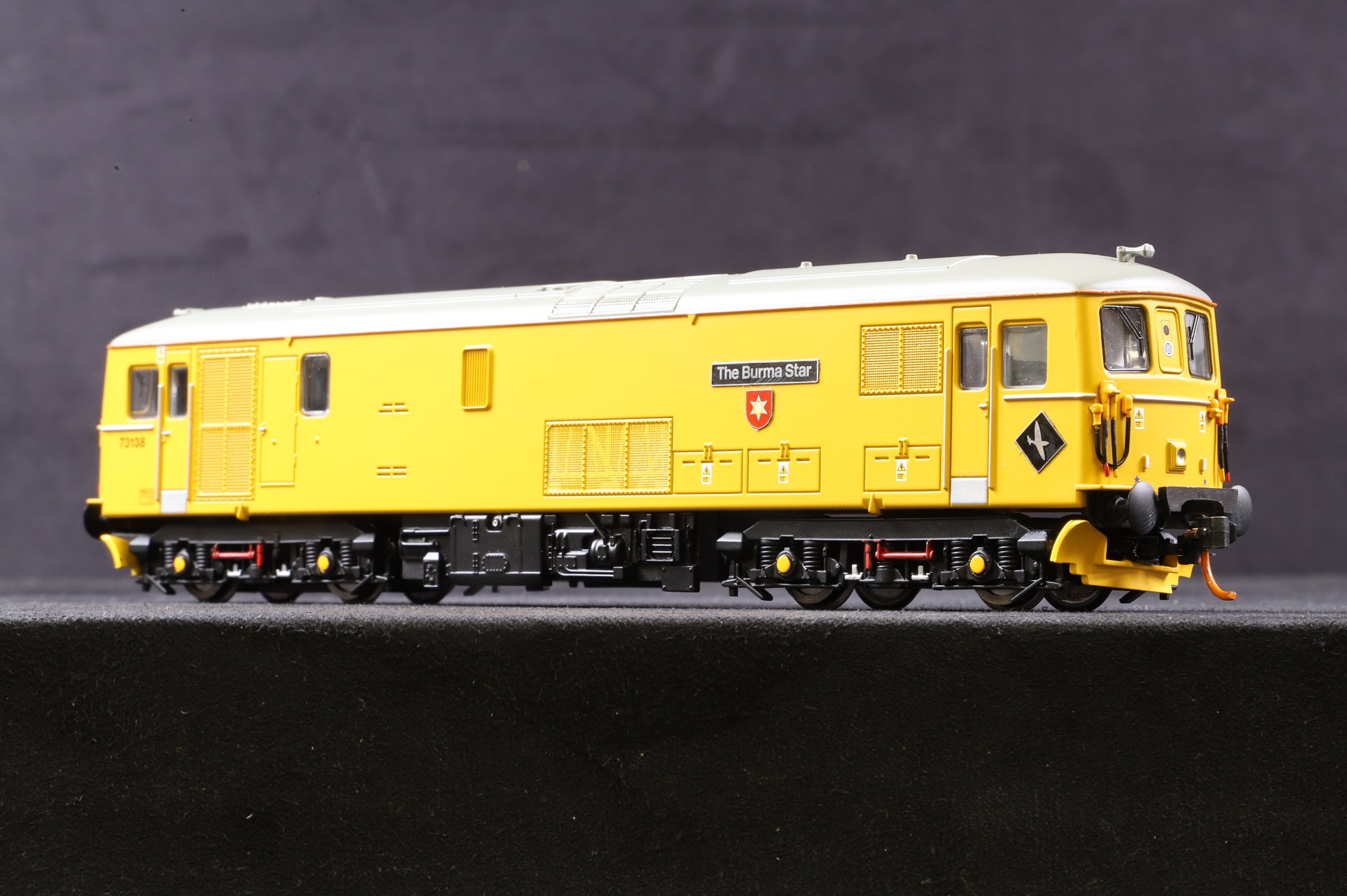 Hornby OO Class 73 '73138' Network Rail