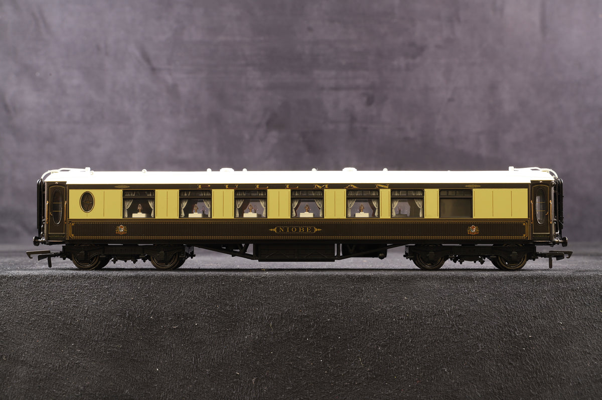 Hornby OO Rake Of 4 Pullman Coaches