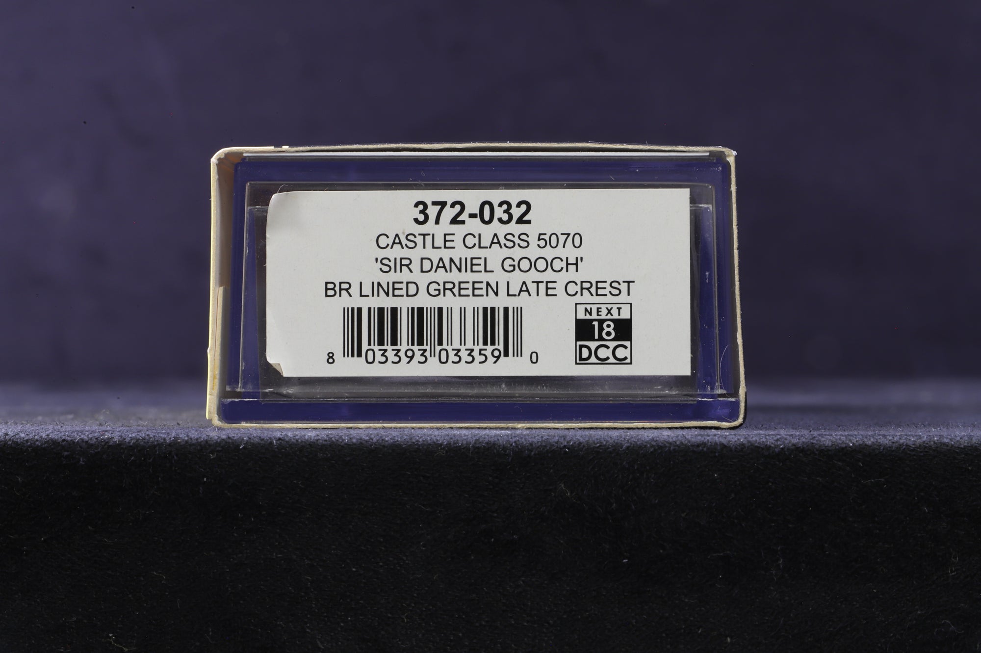 Graham Farish N Gauge 372-032 Castle Class 5070 'Sir Daniel Gooch' in Lined BR Green w/ Late Crests - DCC Sound