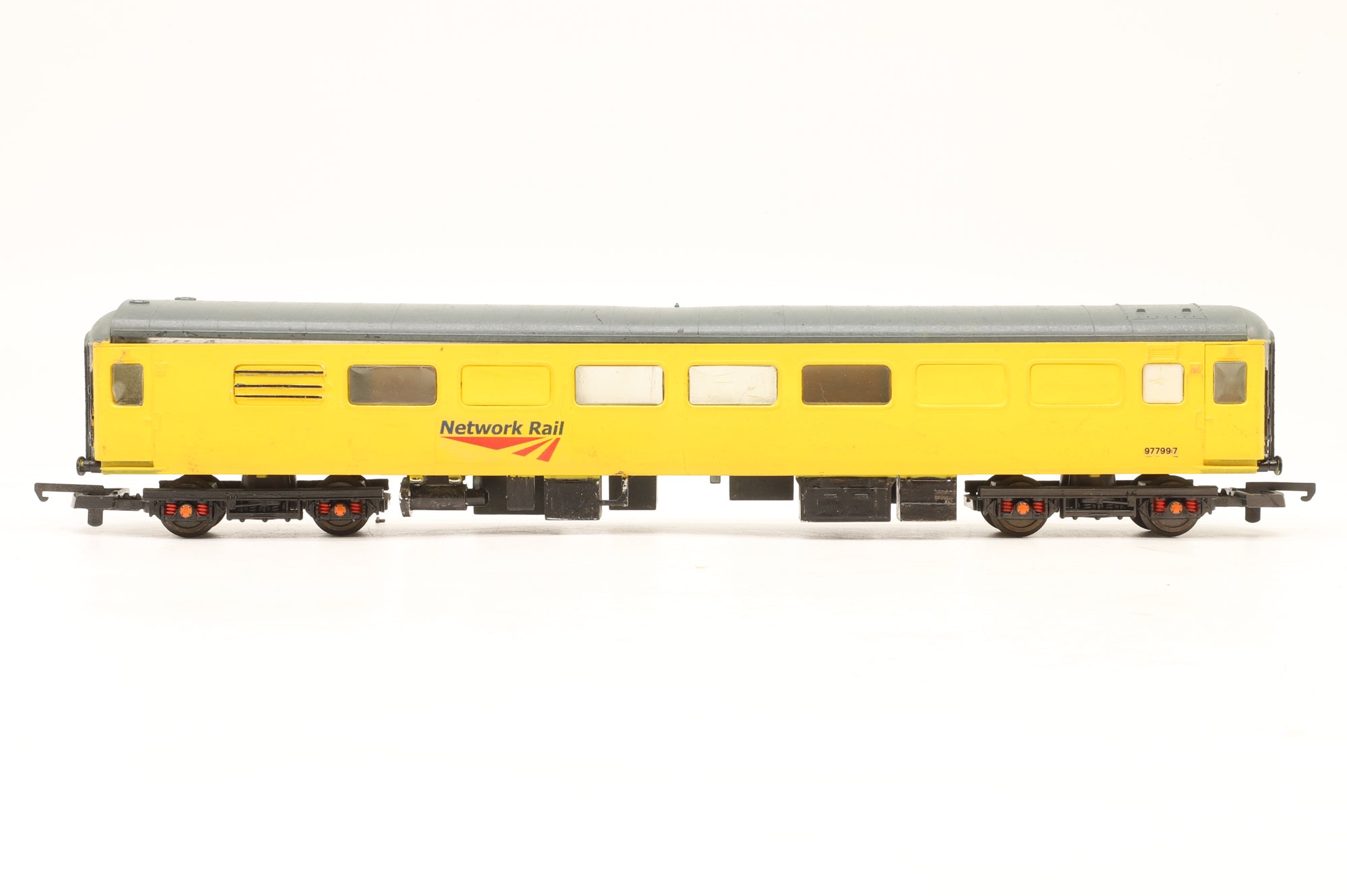 Custom OO Mk2F 977997 in Network Rail Livery