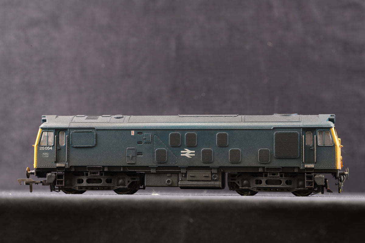 Bachmann OO 32-404 Class 25/3 Diesel &#39;25054&#39; BR Blue, Weathered