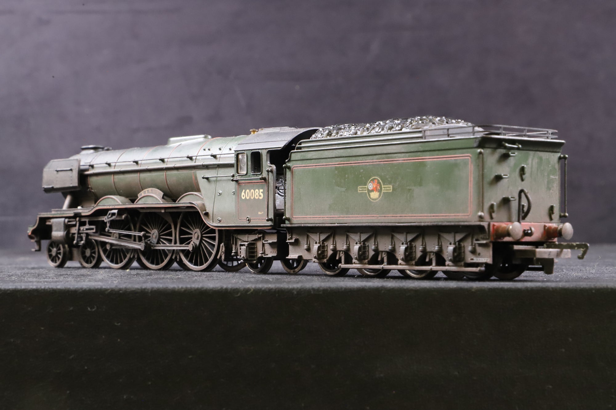 WORKSHOP Hornby OO R2152 Class A3 'Manna' '60085' BR Green L/C Weathered NON RUNNER