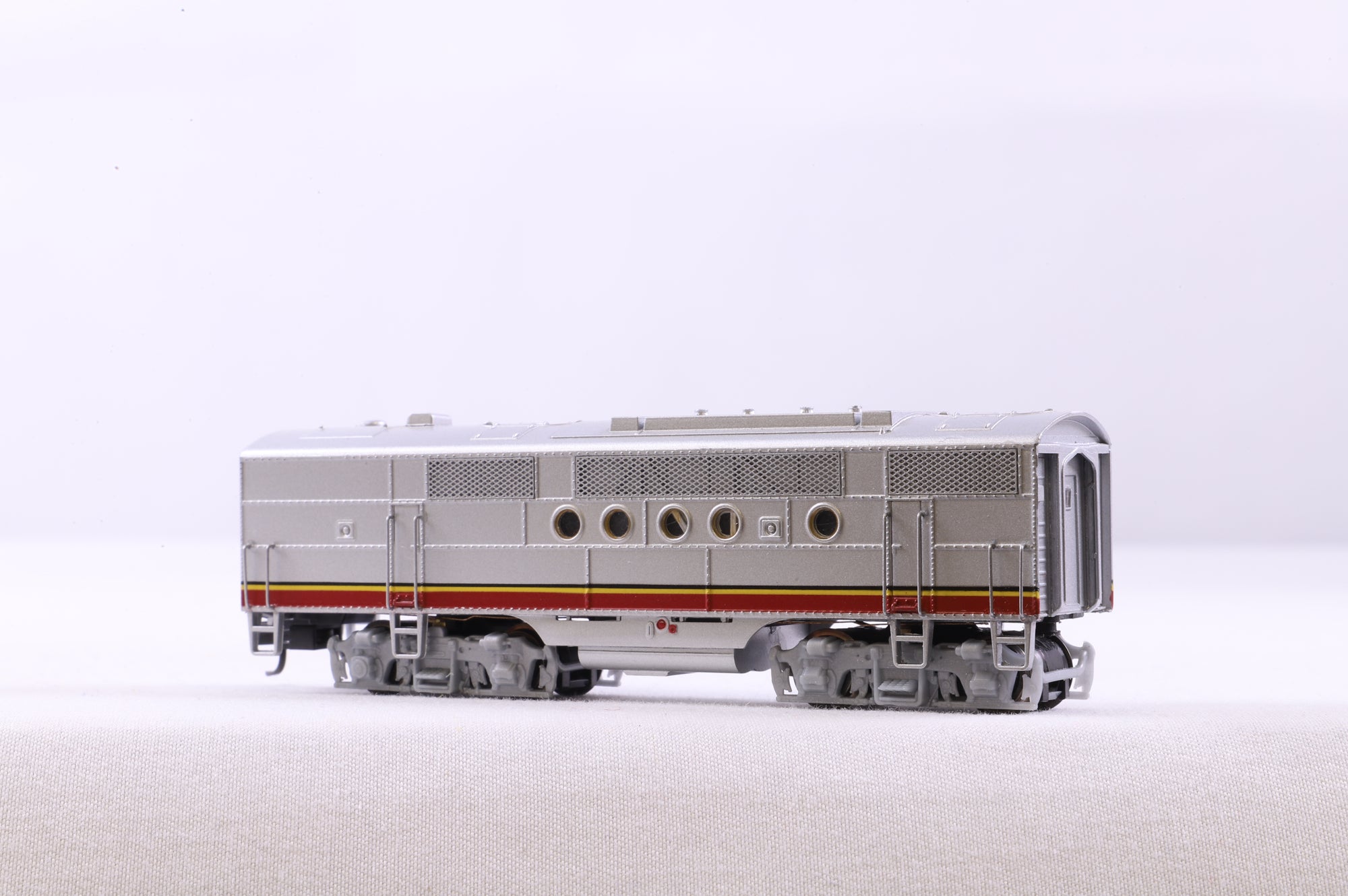 Intermountain N 69003-06 FT A/B Santa Fe Warbonnet