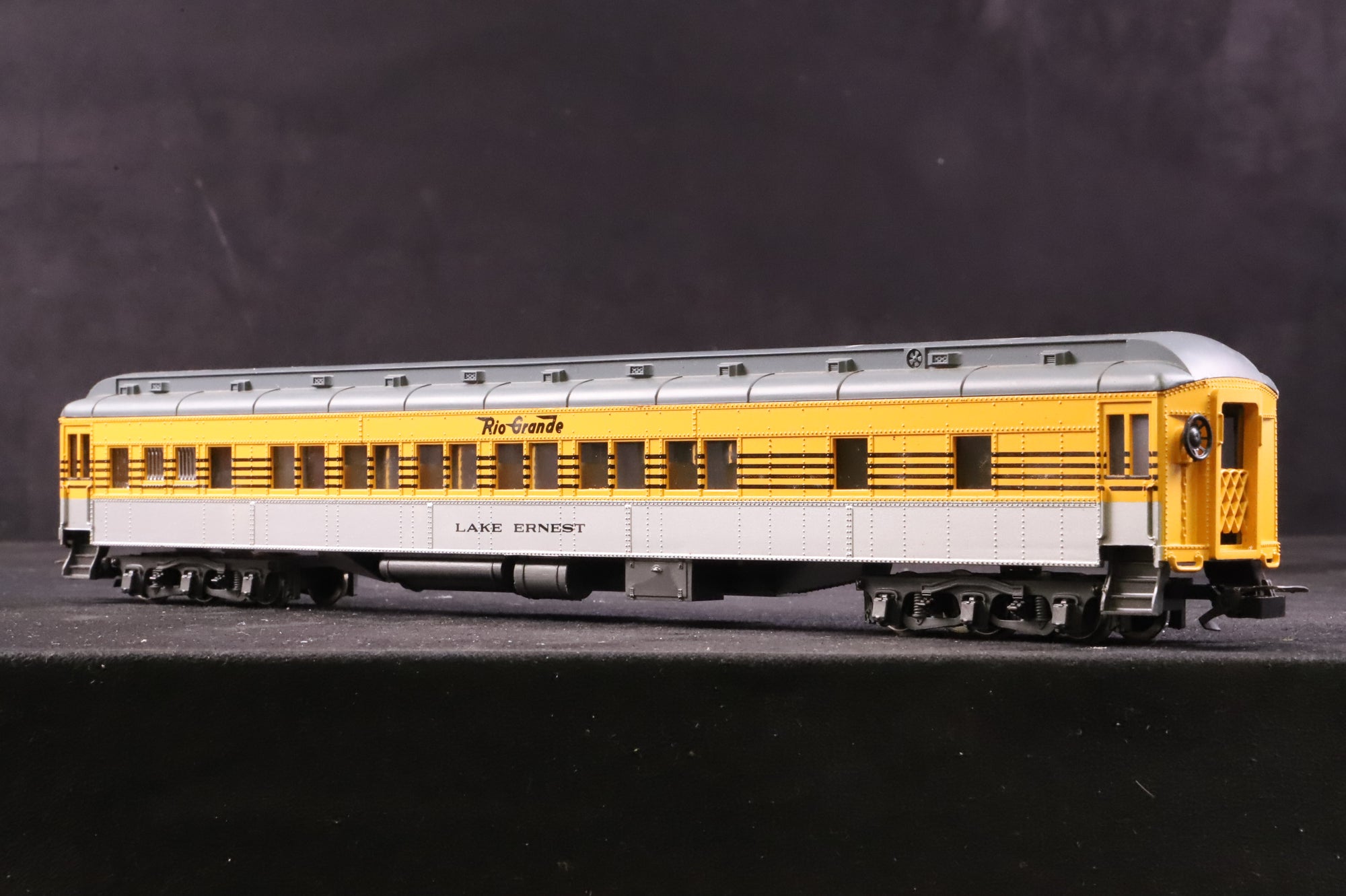 Rivarossi HO Rake Of 3 Rio Grande 1920 Caoches Inc. 6573, 6575 & 6570