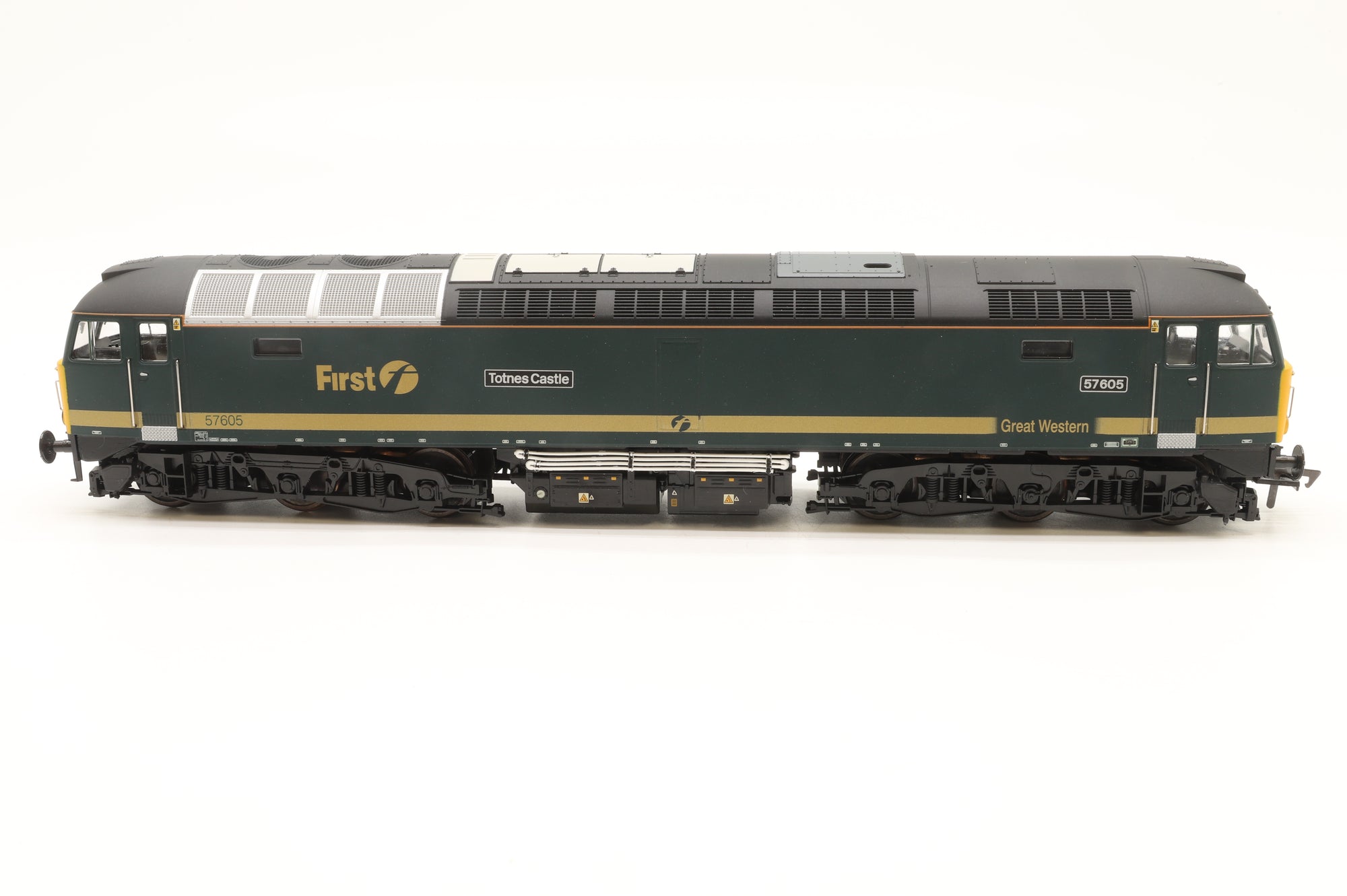Heljan OO 5705 Class 57 57605 'Totnes Castle' in FGW Green - DCC Sound