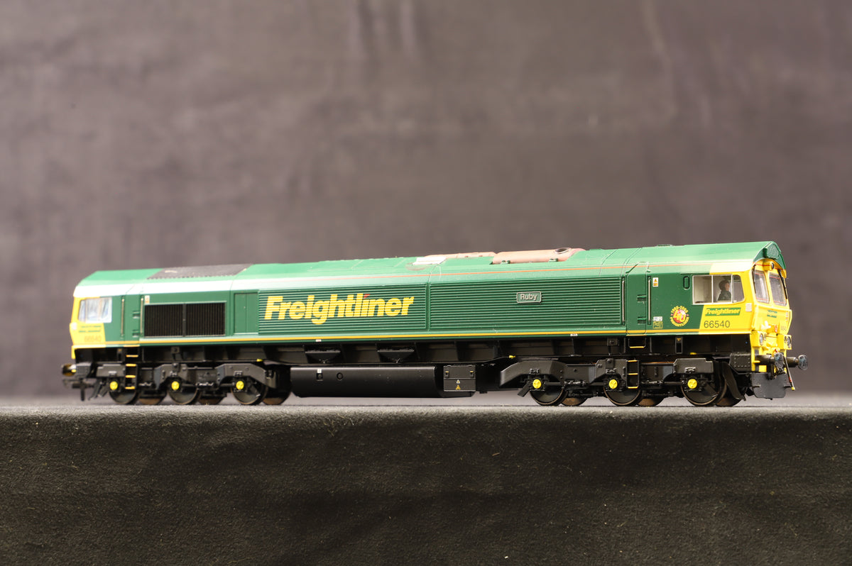Bachmann OO 32-728DS Class 66 &#39;66540&#39; &#39;Ruby&#39; Freightliner, DCC Sound