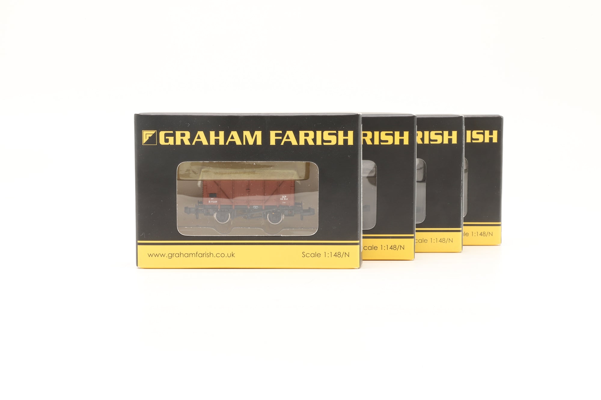 Graham Farish N Rake of 4 Bauxite Vans