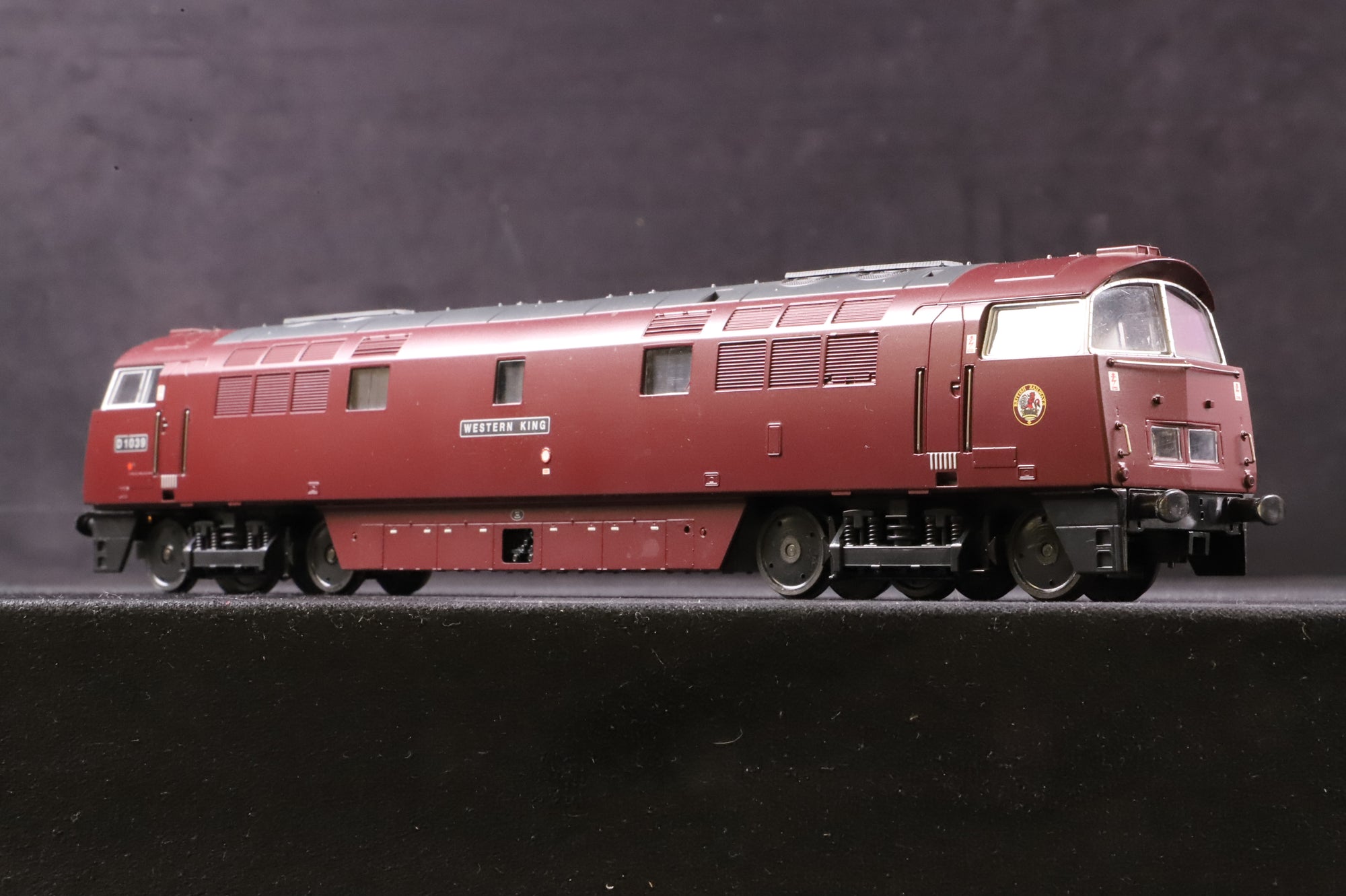 Heljan OO 5206 Class 52 D1039 'Western King' in BR Maroon