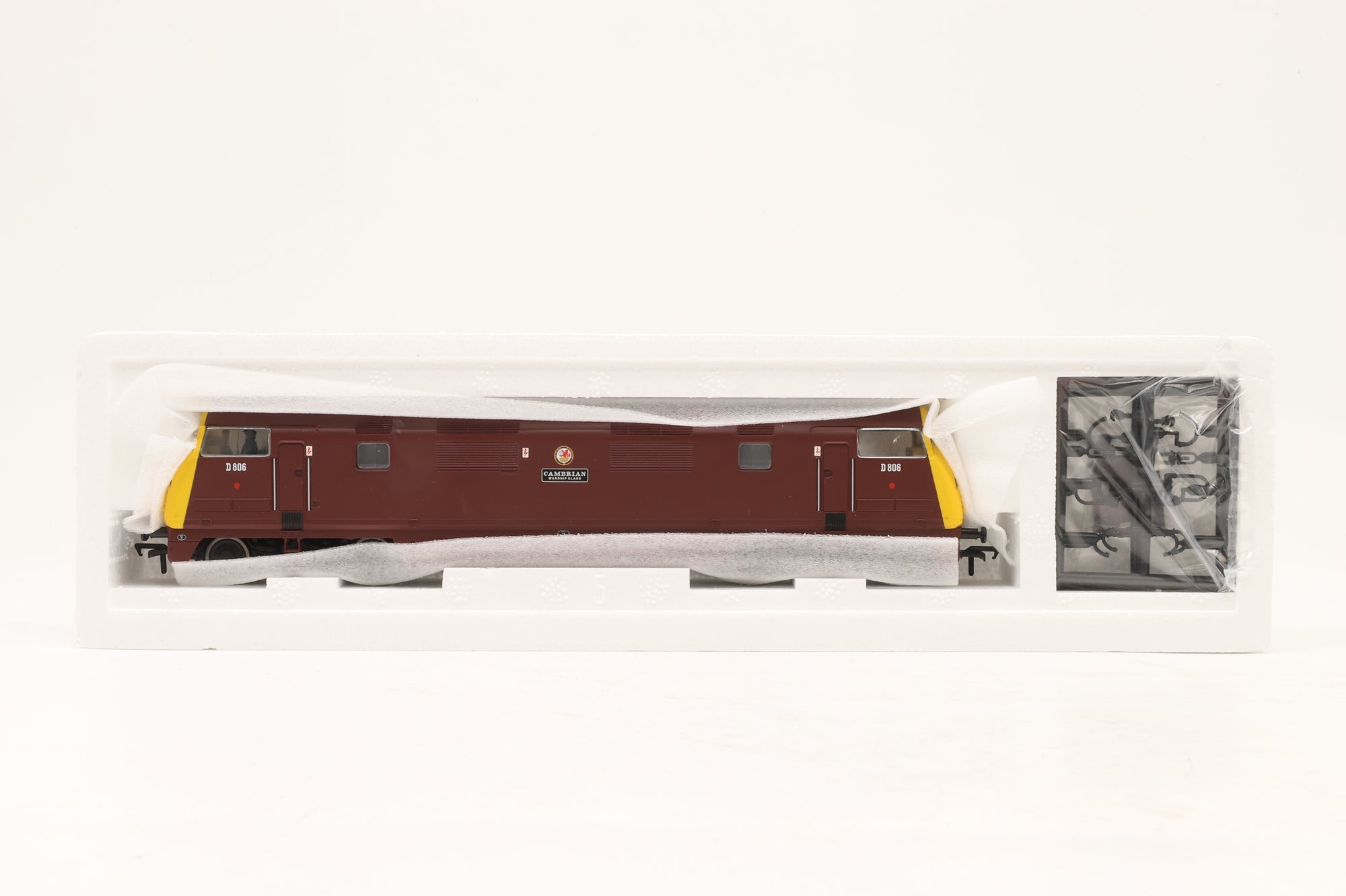 Bachmann OO 32-056 Class 42 D806 'Cambrian' in BR Maroon