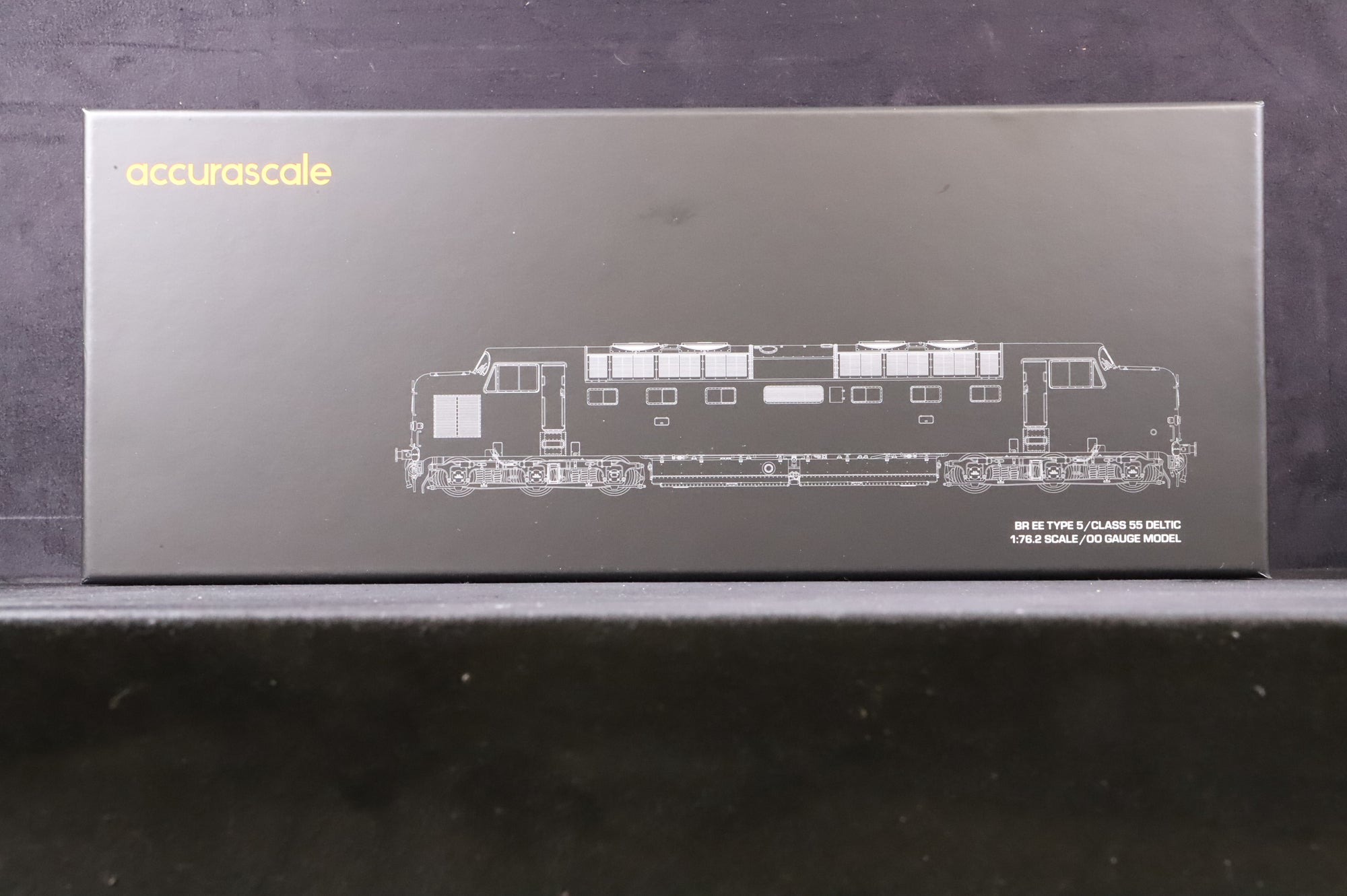 Accurascale OO ACC2785 Class 55 Deltic 55004 'Queen's Own Highlander' in BR Blue