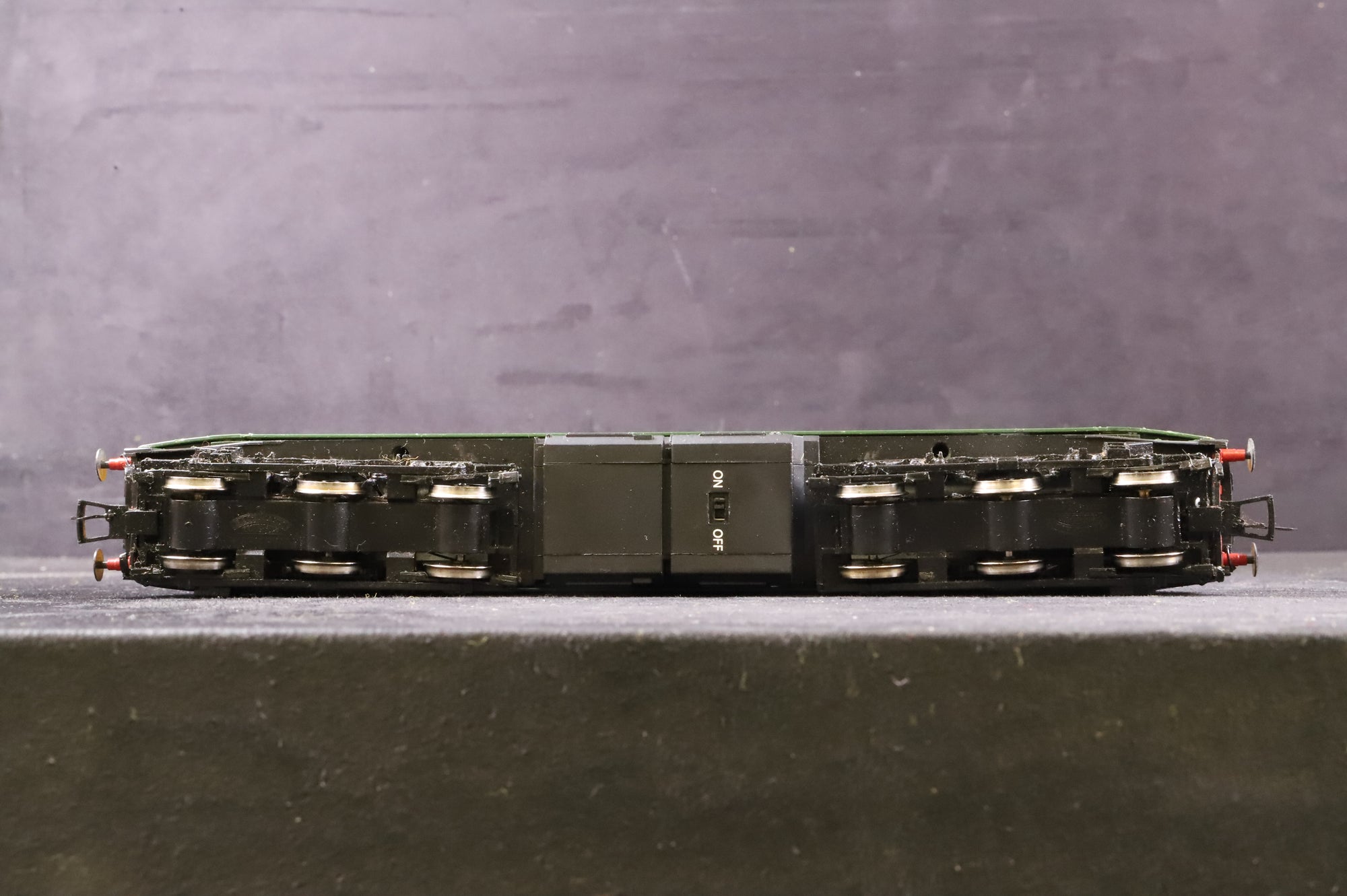 Bachmann OO 32-801 Class 47/0 '1764' BR Two Tone Green Full Yellow Ends