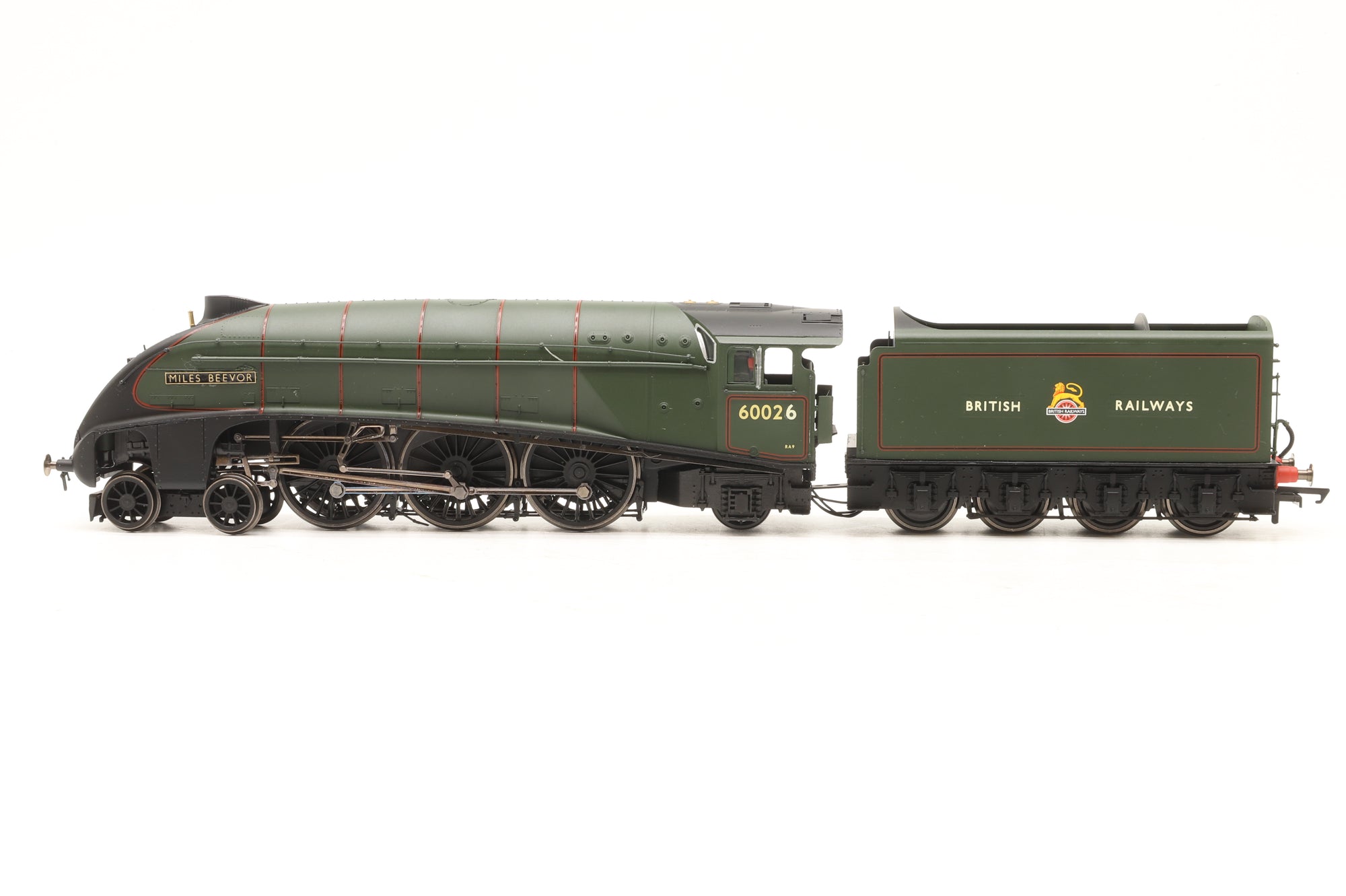 Hornby OO R3522 Class A4 '60026' 'Miles Beevor' BR Lined Green E/C