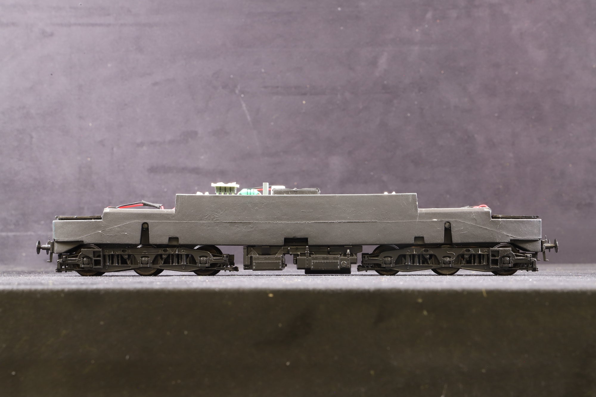 WKS Heljan OO Class 47 Chassis w/ Split Box Fuel Tank - Missing Body