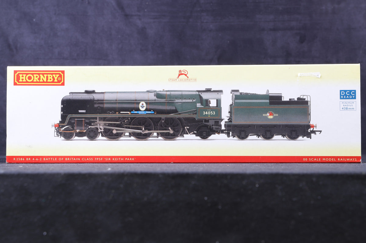 Hornby OO R2586 4-6-2 Rebuilt Of Britain Class &#39;34053&#39; &#39;Sir Keith Park&#39; BR Lined Green L/C