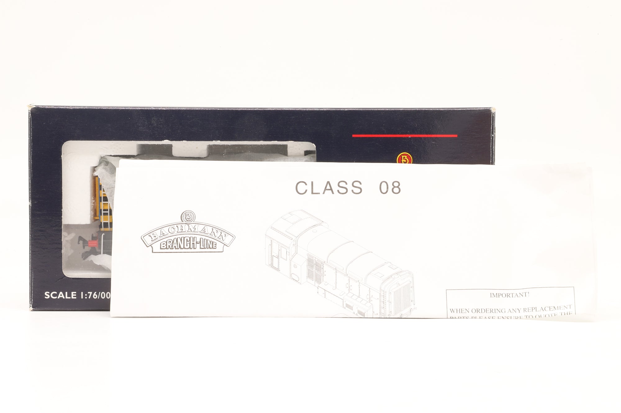 Bachmann OO 32-112 Class 08 D3336 in BR Green w/ Wasp Stripes