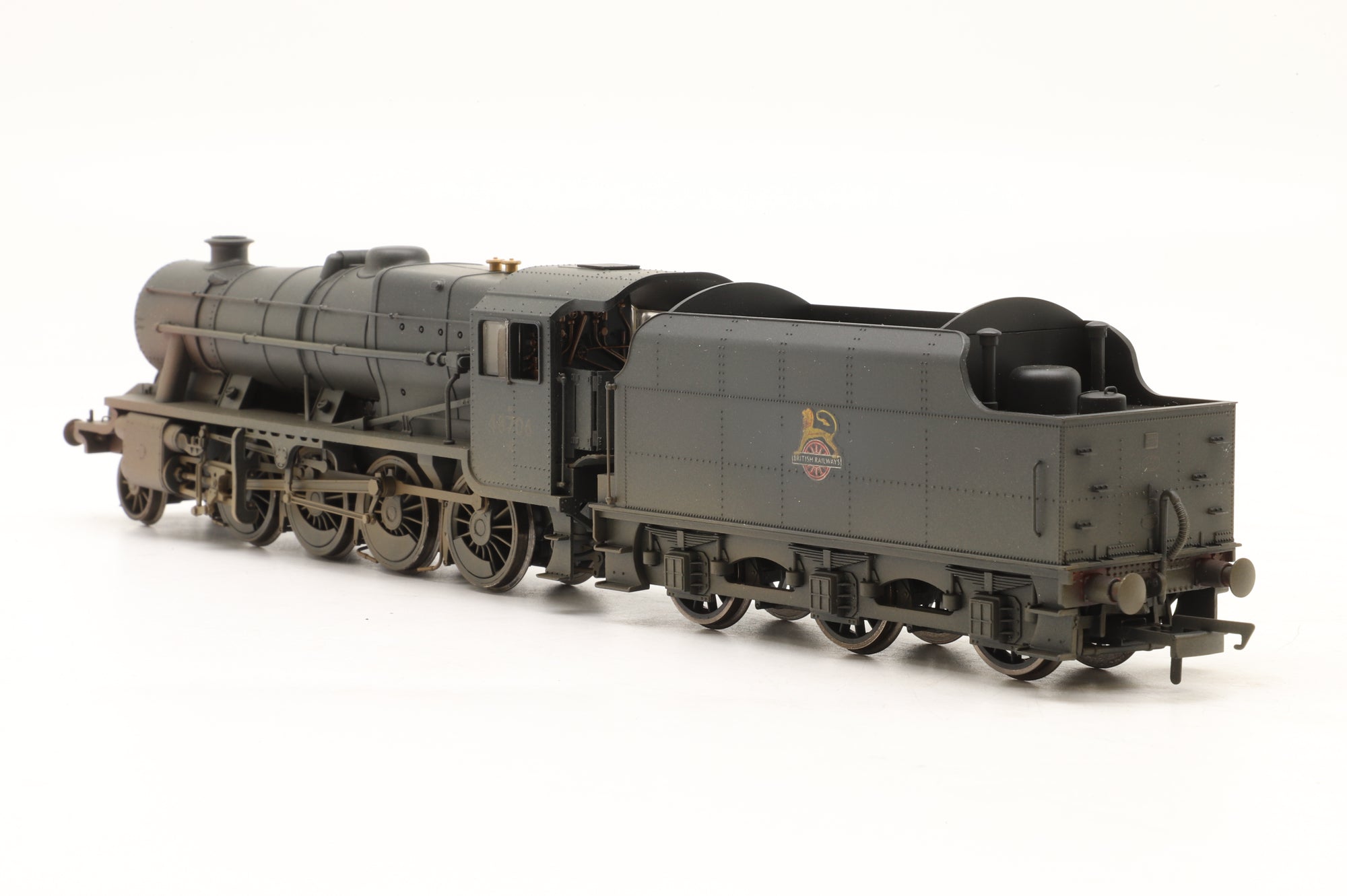 Hornby OO R3026 Class 8F '48706' BR Black L/C Weathered