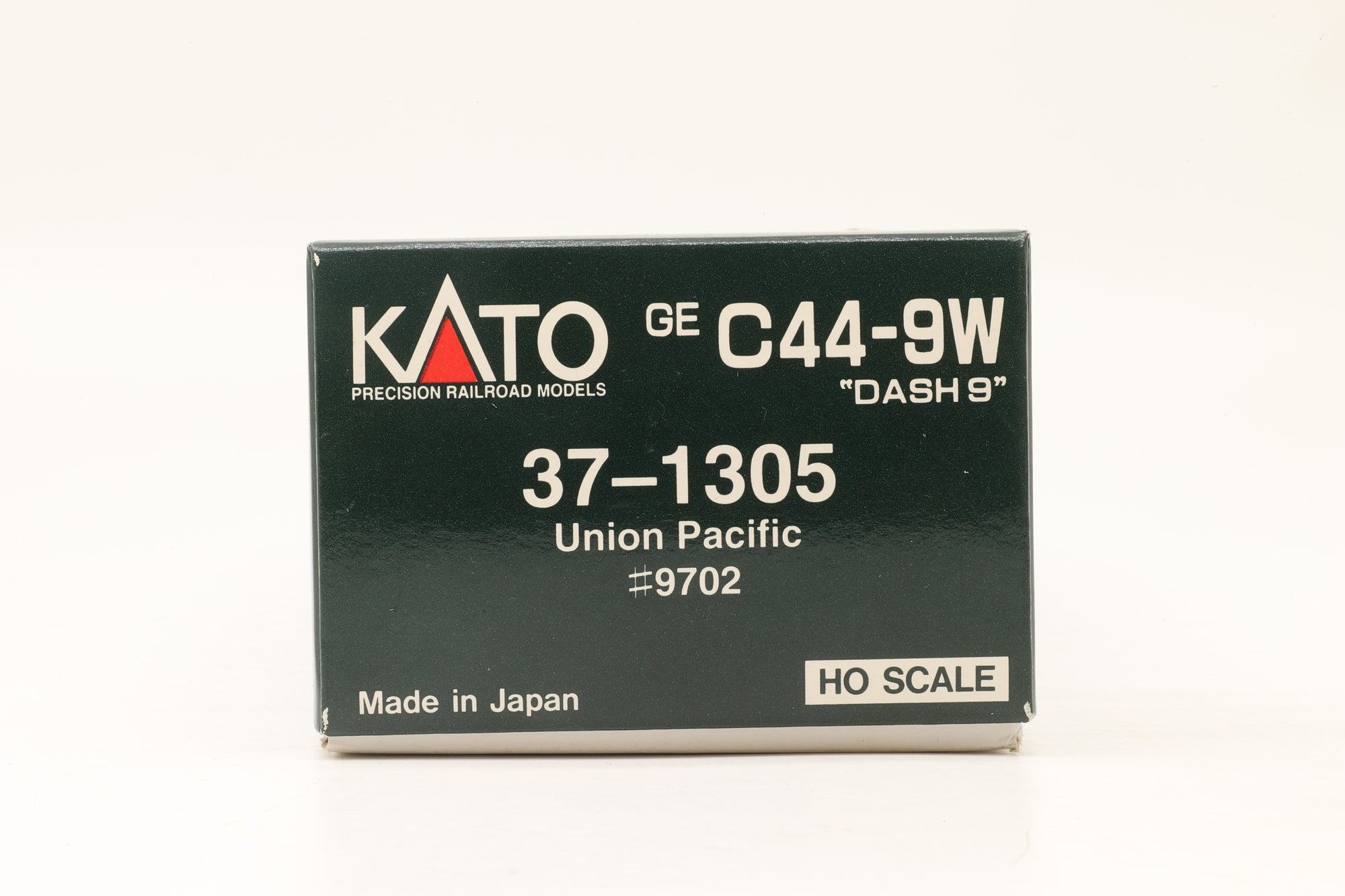 Kato HO 37-1305 GE C44-9W Dash 9 Union Pacific #9702