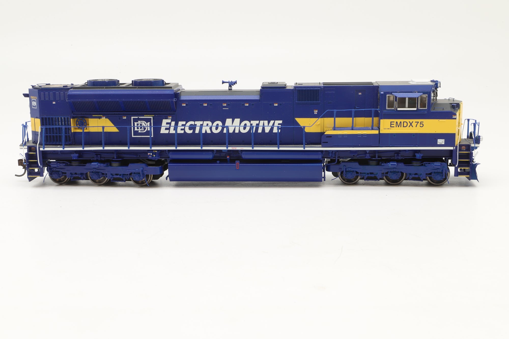 MTH HO 80-2018-1 SD70M #EMDX75 in Electromotive Blue/Yellow - DCC Sound