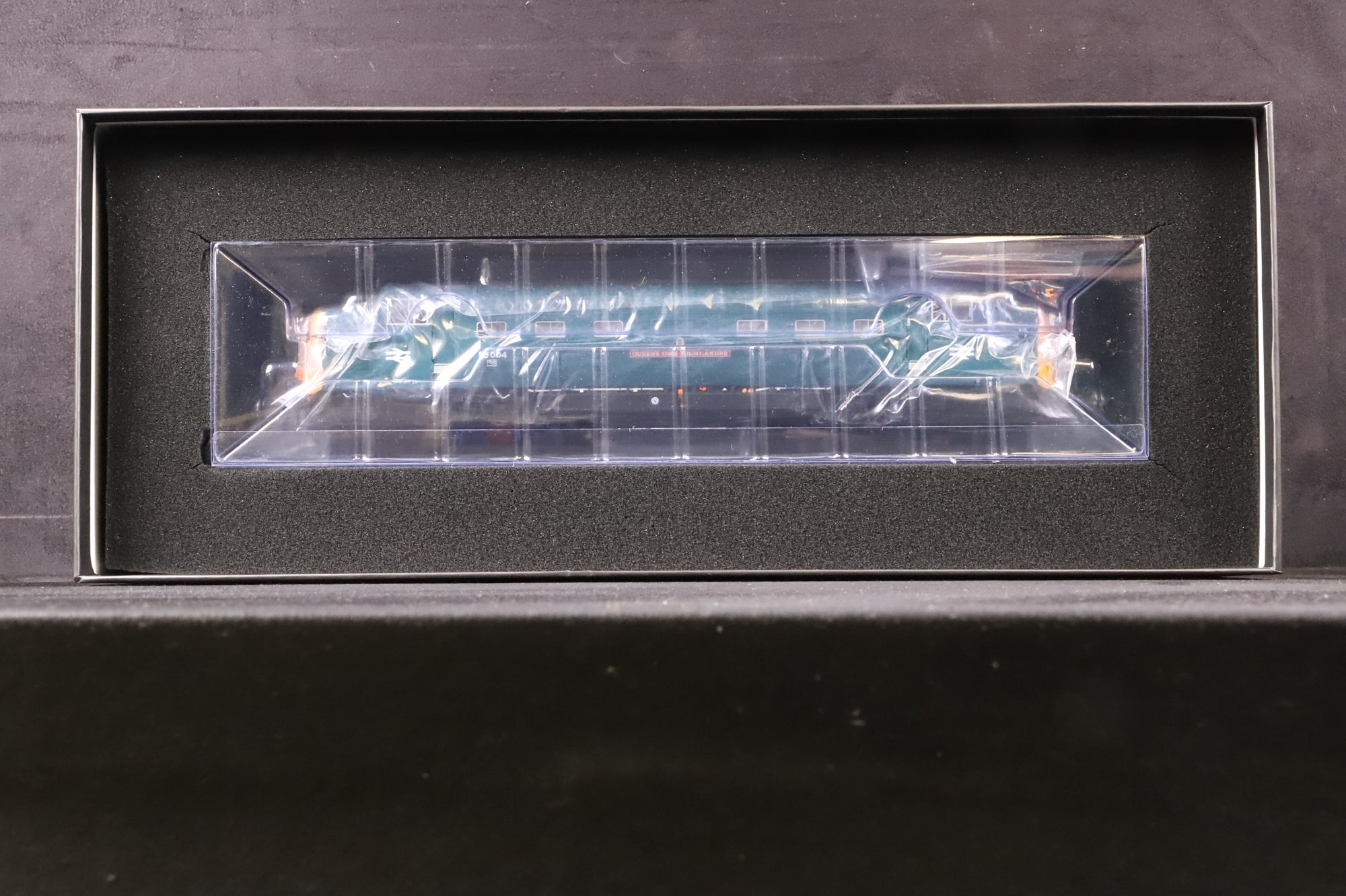 Accurascale OO ACC2785 Class 55 Deltic 55004 'Queen's Own Highlander' in BR Blue