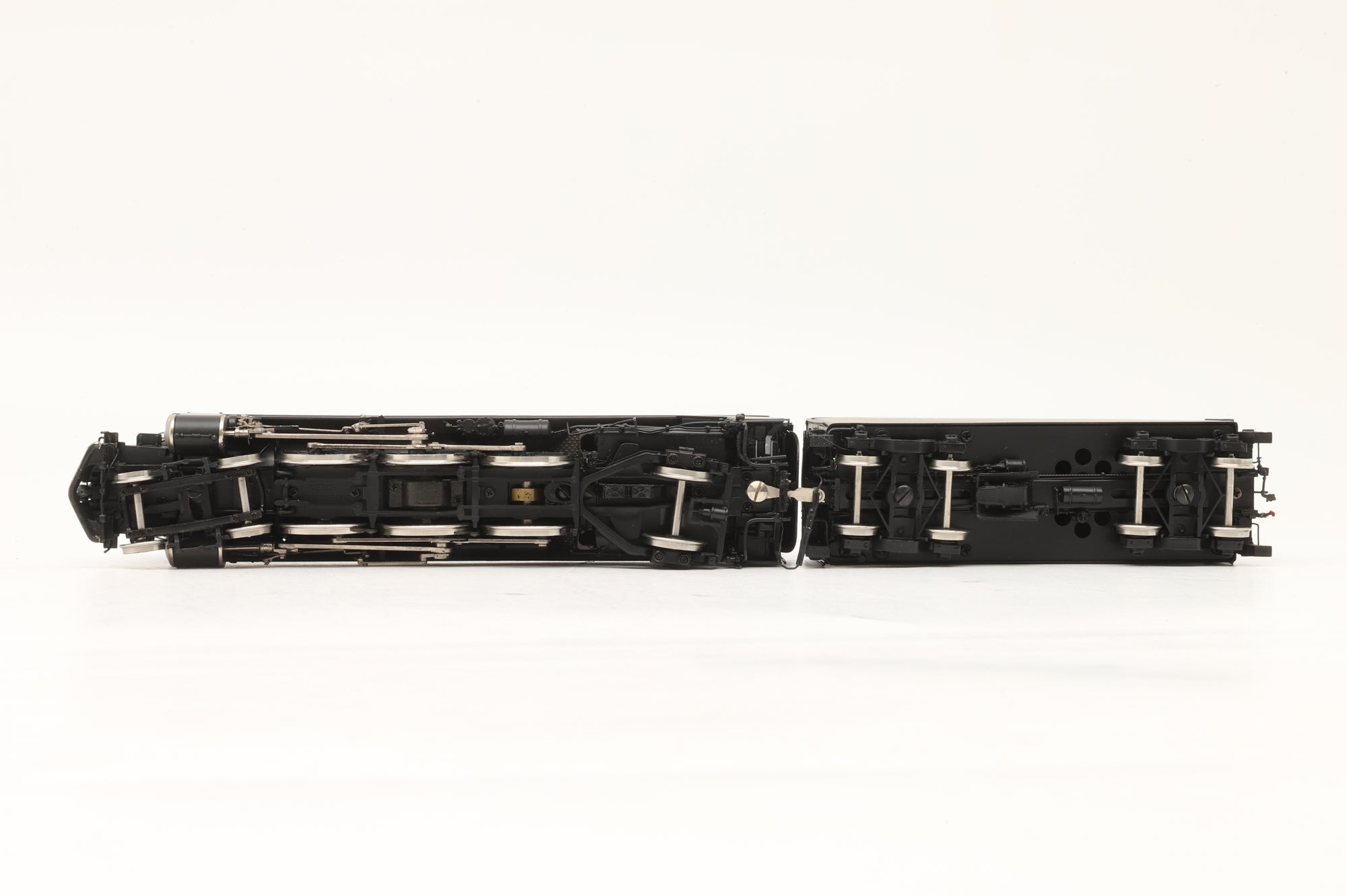 Challenger Imports/Samhongsa HO Brass The South Wind 10-Car Train Incl. K-4 Streamlined, Factory Painted