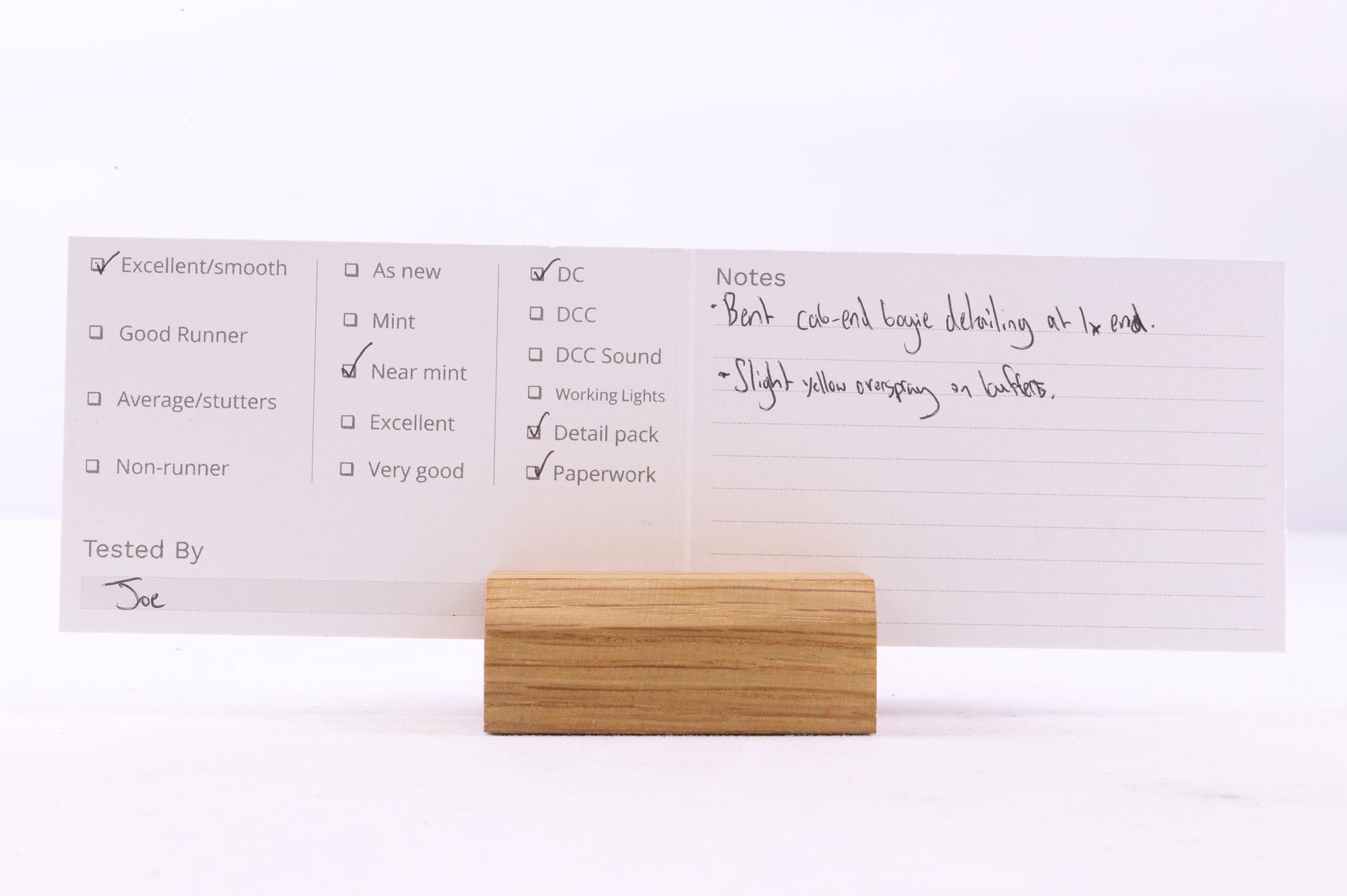 Hornby OO R30074 DB Cargo UK Class 66 Co-Co 'Delivering For Our Key Workers' '66113'