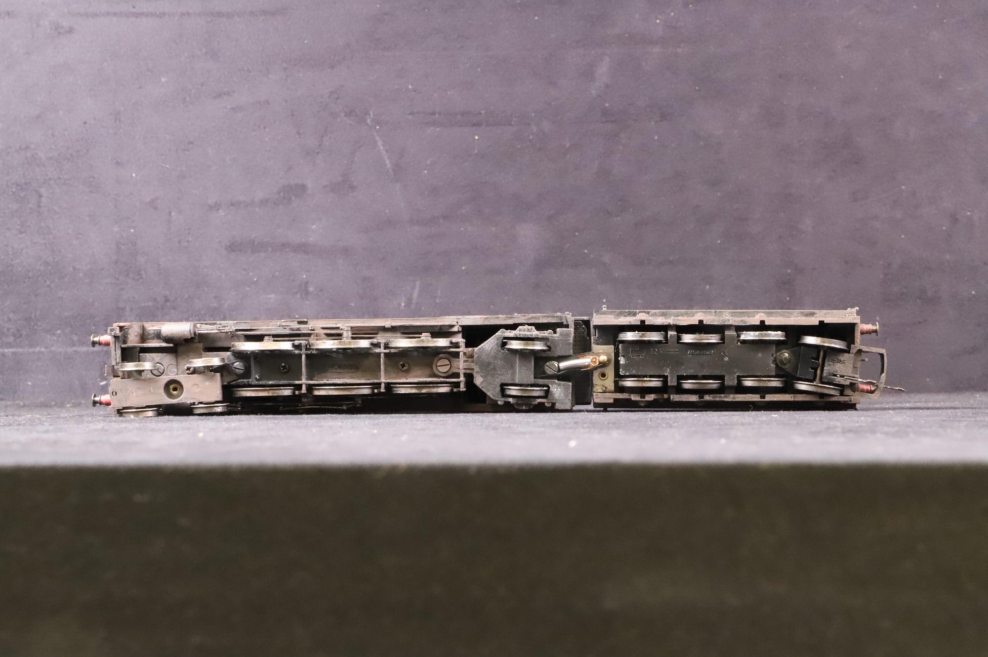 WORKSHOP Hornby OO R2152 Class A3 'Manna' '60085' BR Green L/C Weathered NON RUNNER