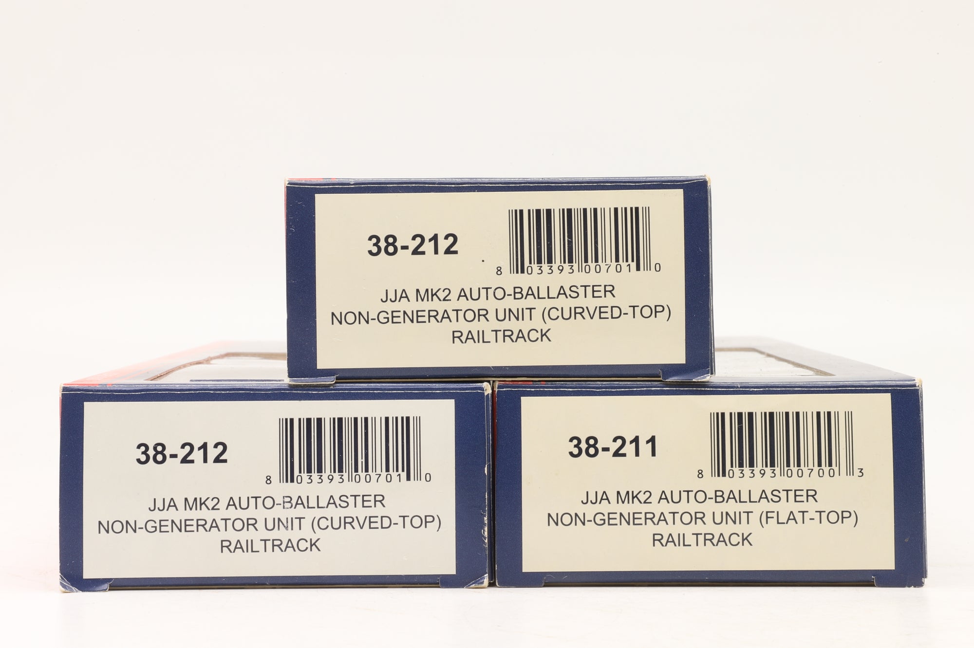 Bachmann OO 38-212/211 Rake of 3x JJA Mk2 Auto-Ballasters in Railtrack Livery