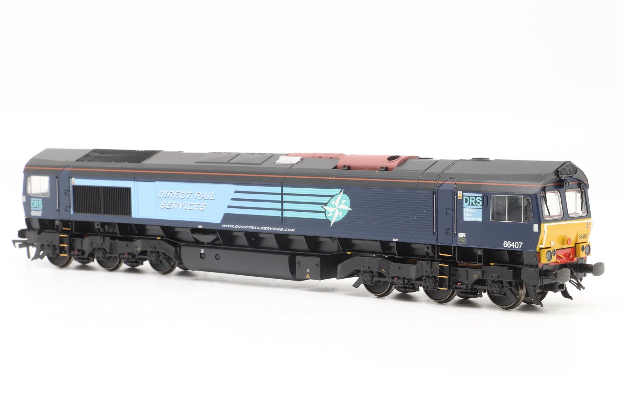 Bachmann OO 32-731 Class 66 Diesel '66407' Direct Rail Services