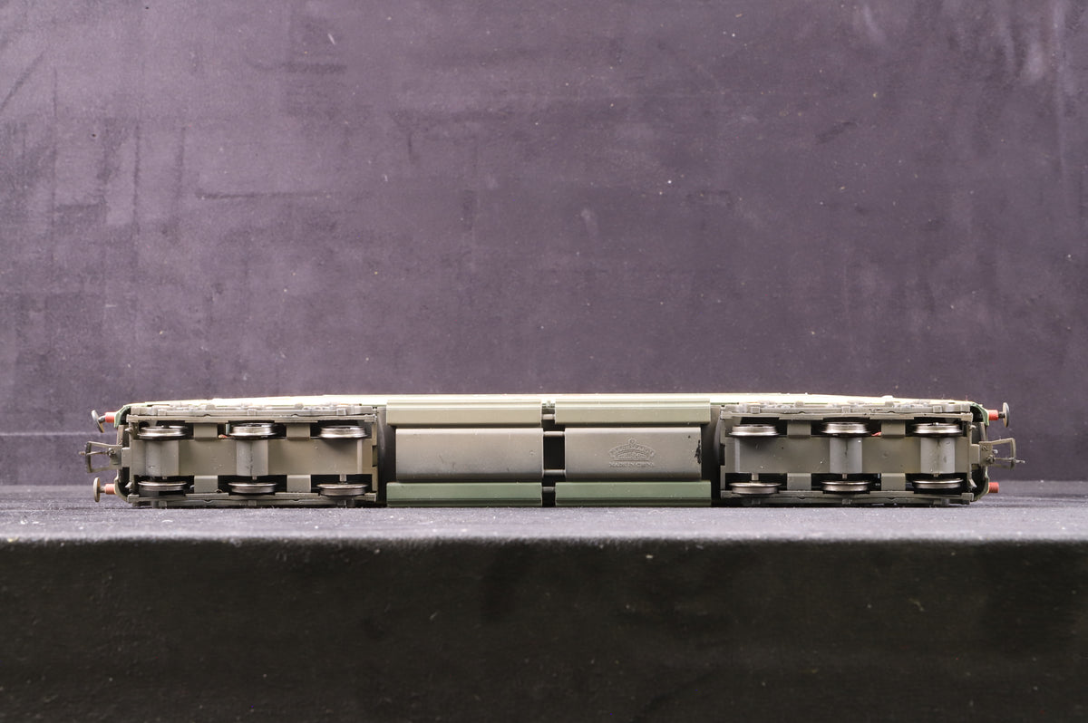 Bachmann OO 32-525Y Class 55 Deltic D9021 &#39;Argyll &amp; Sutherland&#39; in BR Green - Weathered