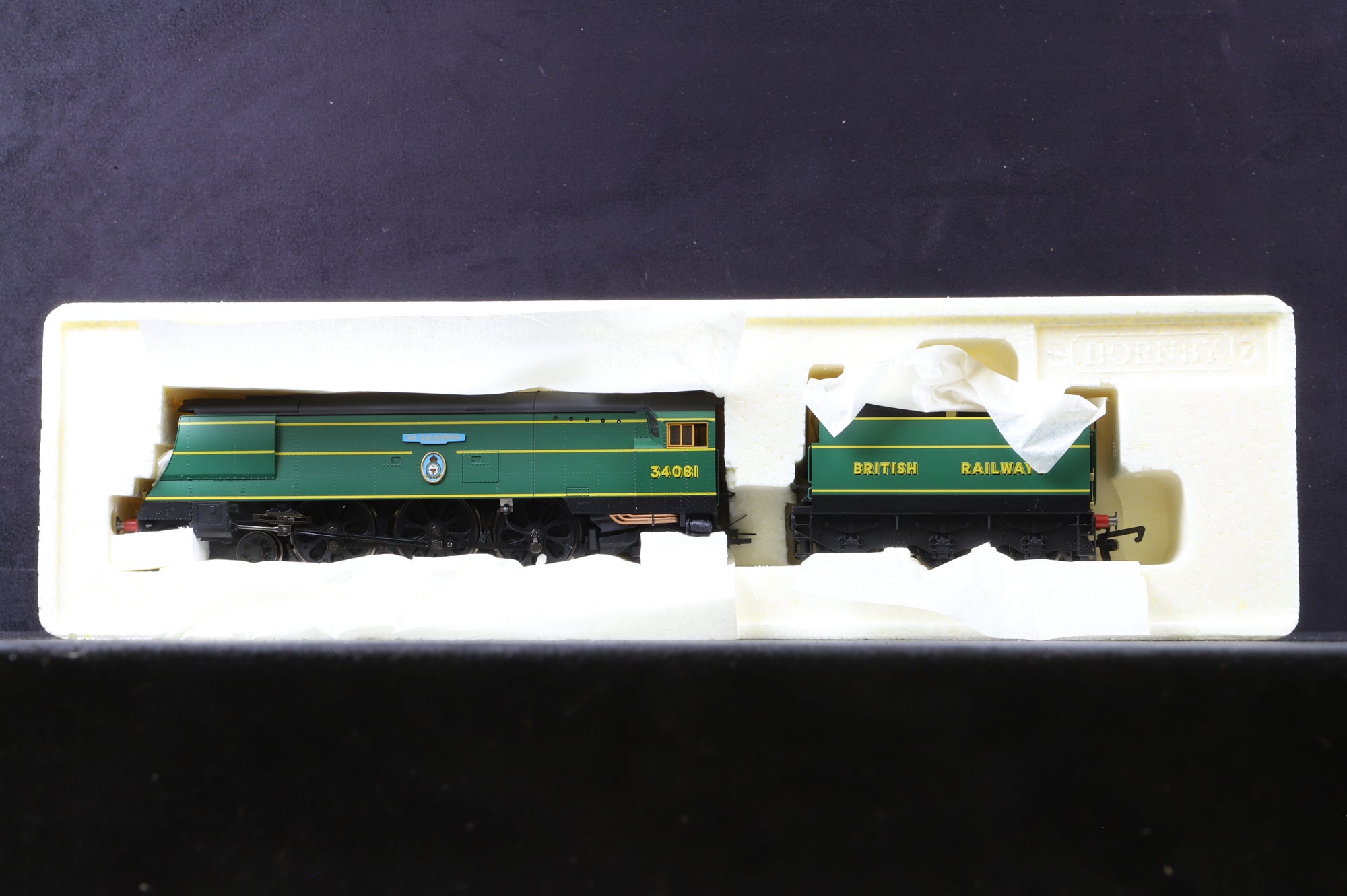 Hornby OO R2220 Battle of Britain '34081' '92 Squadron' BR Malachite Green