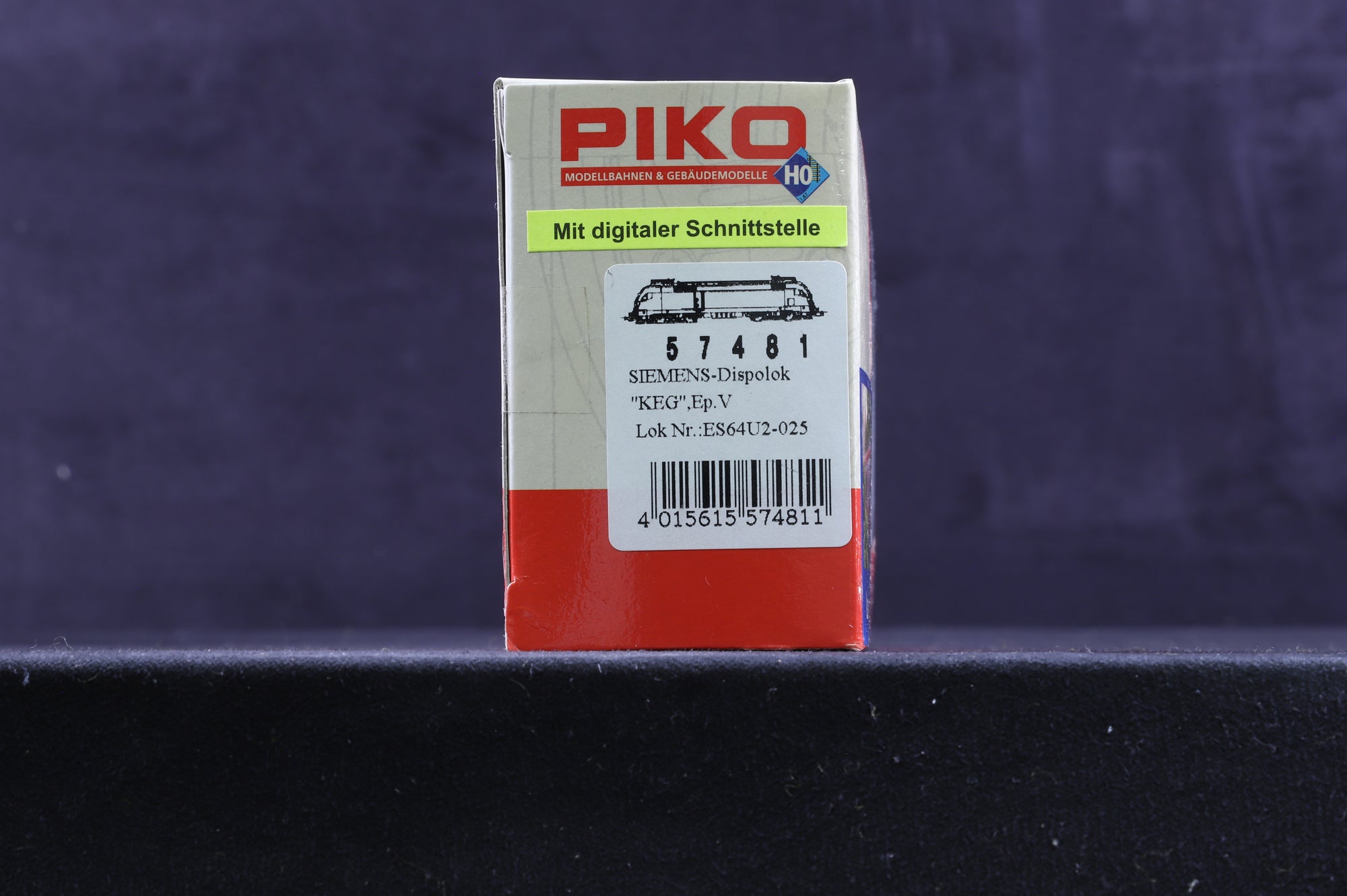 Piko HO 57481 ES64 U2-025 in Siemens/Displok Livery