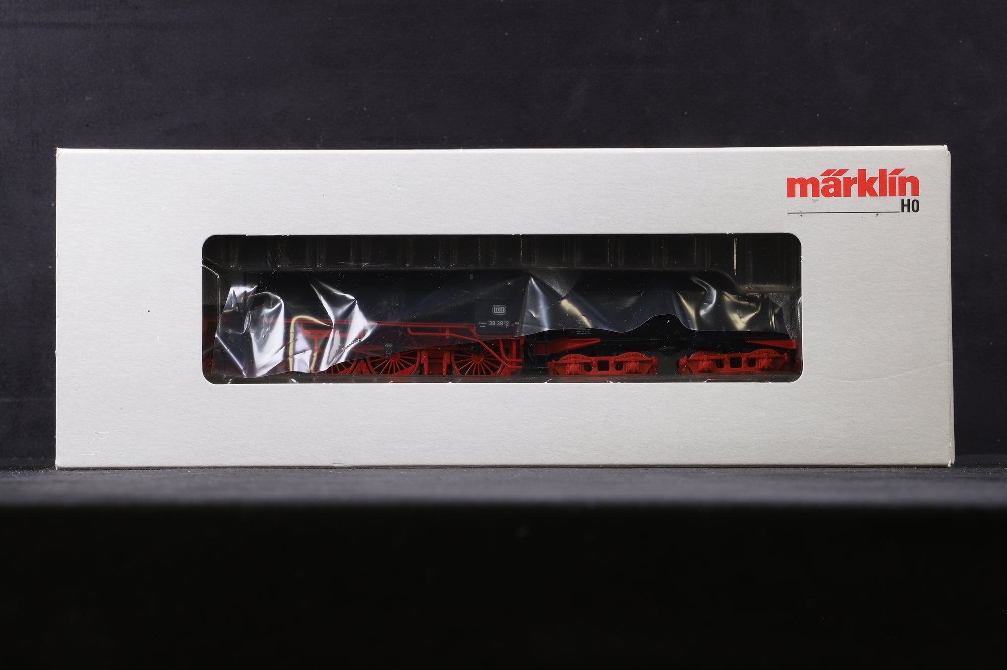 Marklin HO 37035 BR 38.10-40 383812 in DB Black/Red - UNTESTED