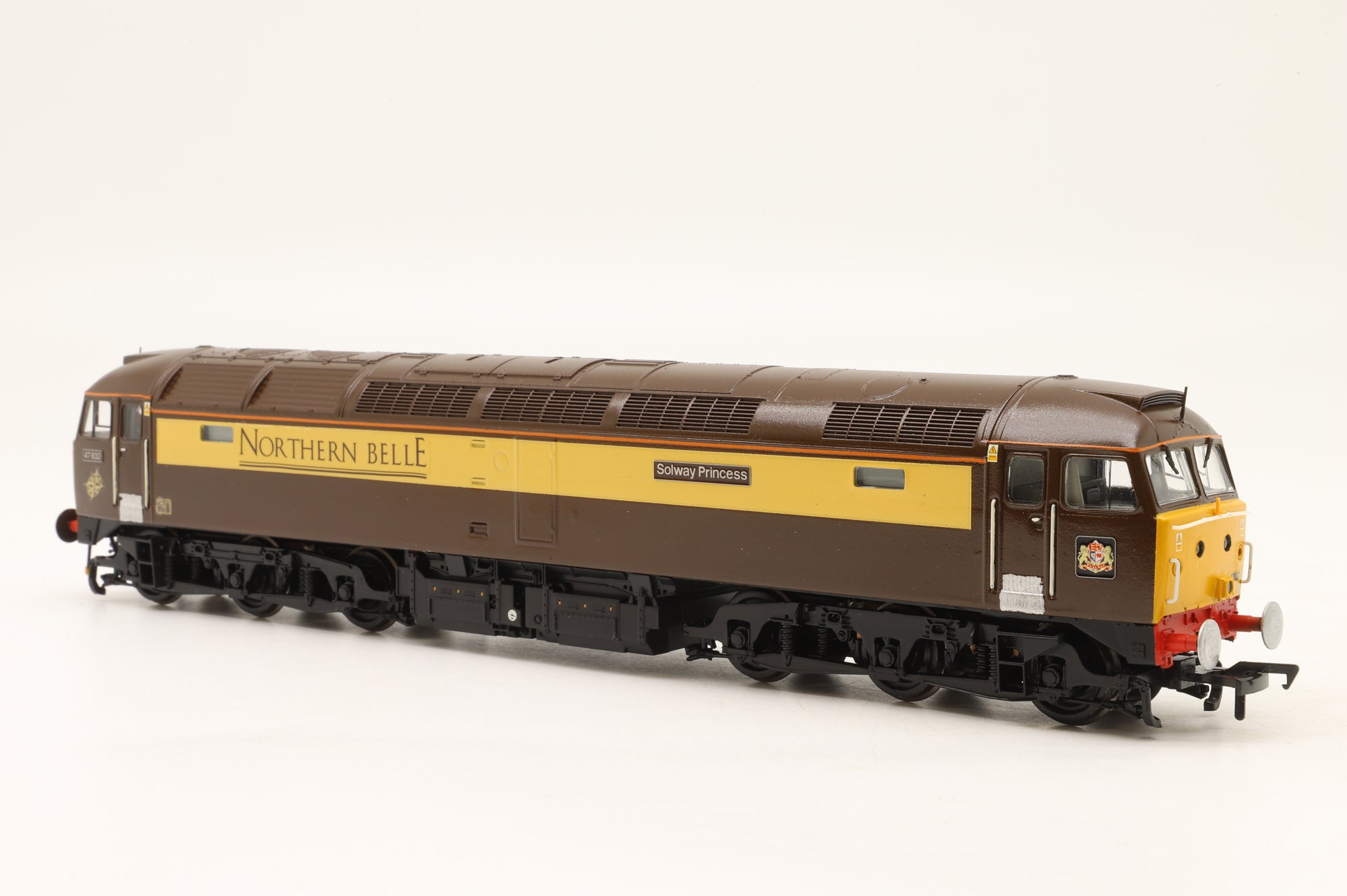 Bachmann OO Class 47 '47832' Northern Belle Resprayed By Olivia's Trains