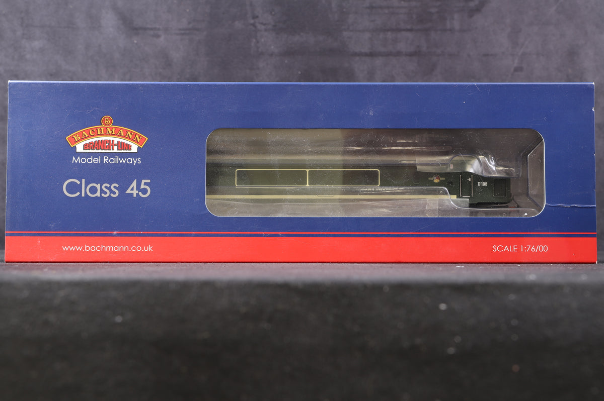 Bachmann OO 32-681 Class 45 &#39;D108&#39; BR Green Split Centre Headcode Weathered