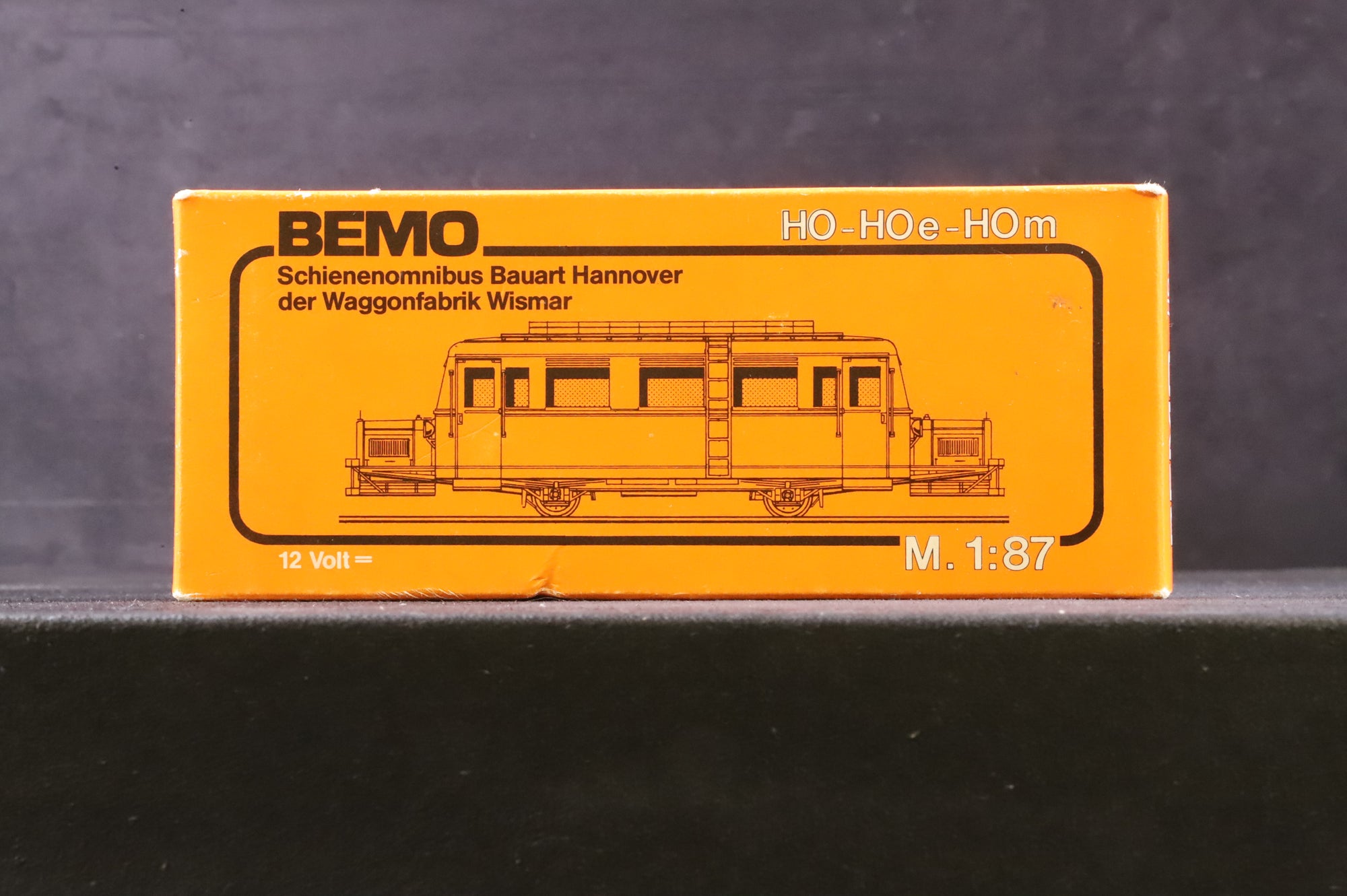 Bemo HO 1609 BR VT 0506 Diesel Railbus in Crimson & Cream