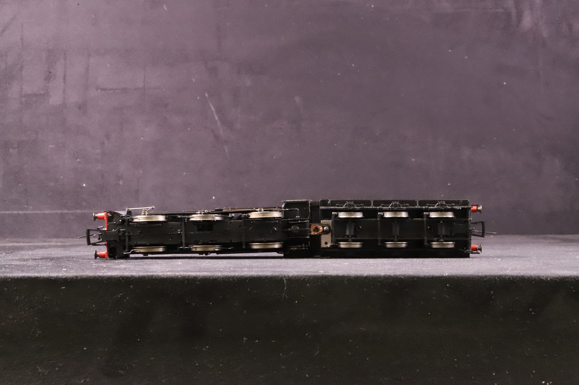 Hornby OO R2355 Class Q1 '33037' BR Black E/C