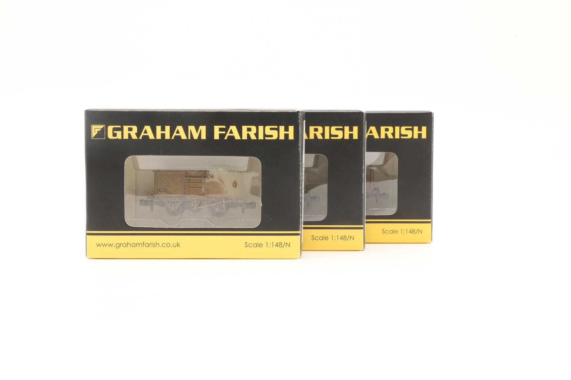 Graham Farish N Rake of 3 Weathered Steel Mineral Wagons