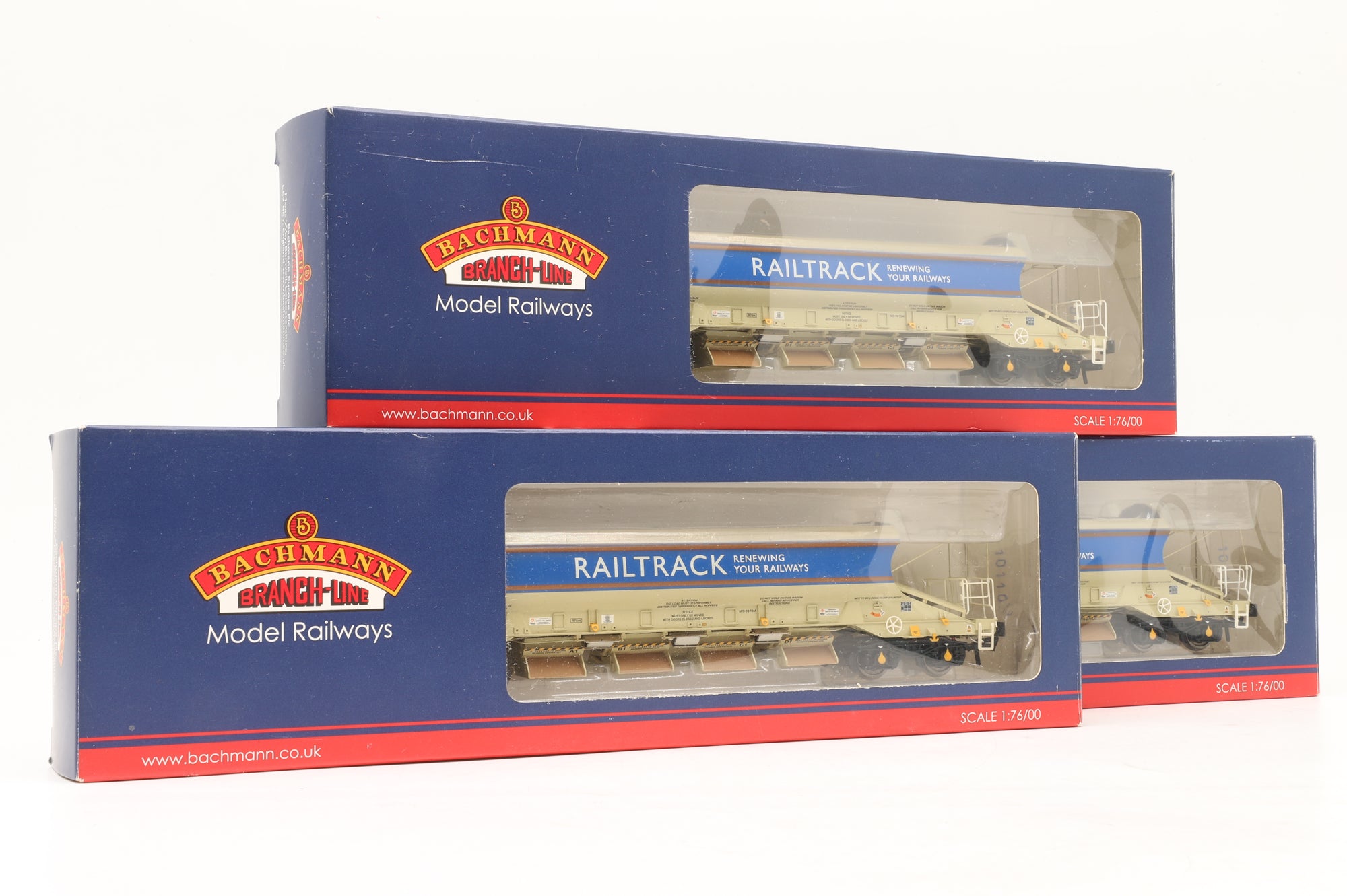 Bachmann OO 38-212/211 Rake of 3x JJA Mk2 Auto-Ballasters in Railtrack Livery