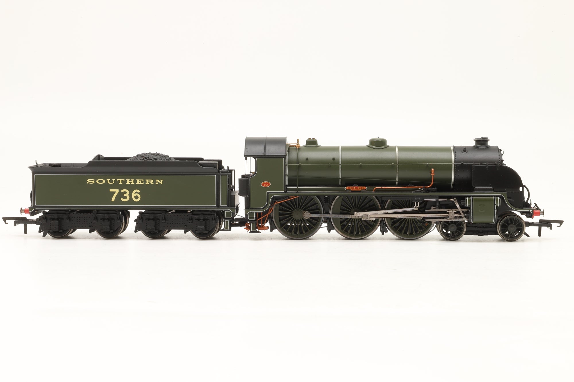 Hornby OO R2580 SR 4-6-0 Class N15 '736 Excalibur'