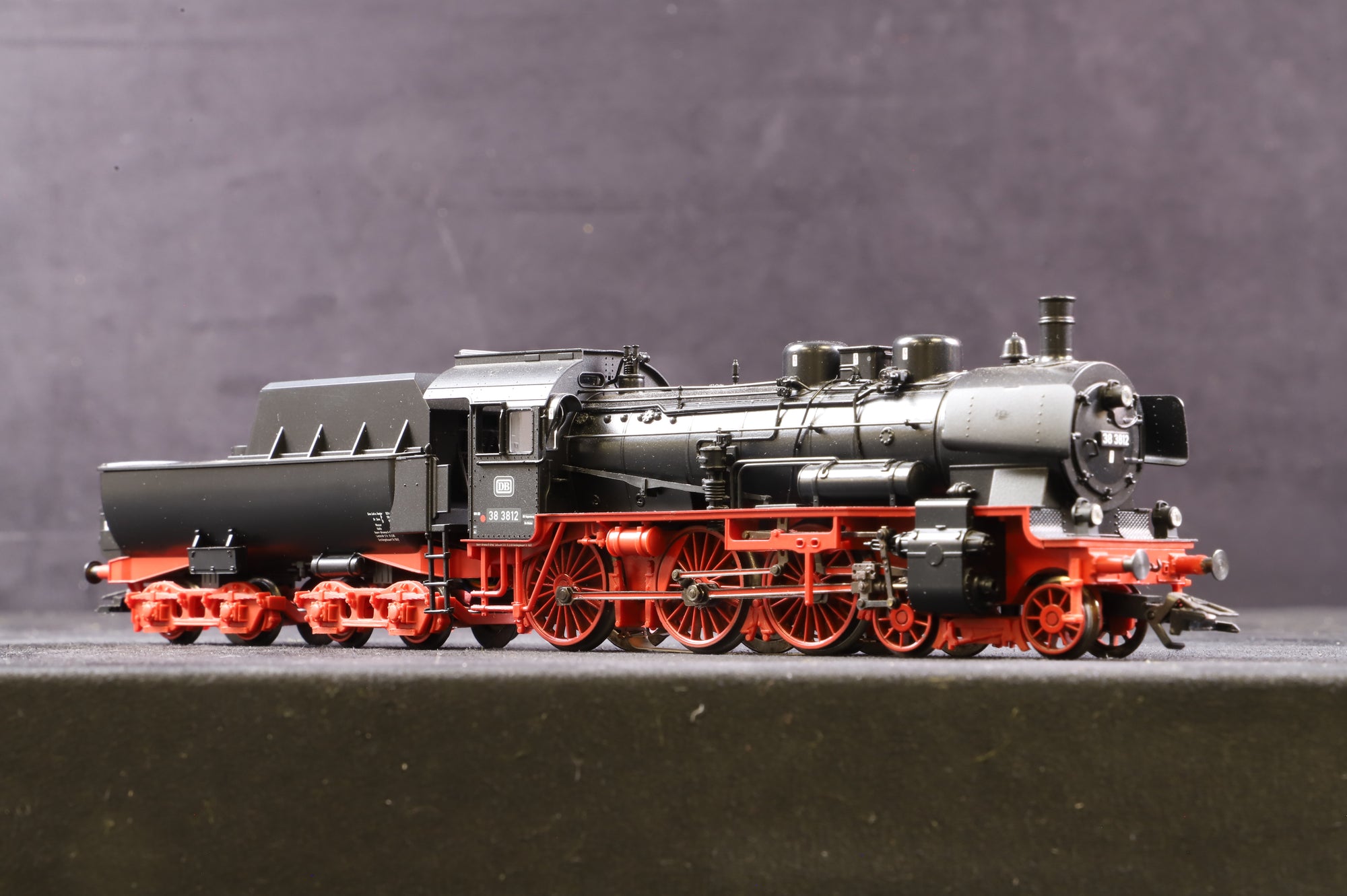 Marklin HO 37035 BR 38.10-40 383812 in DB Black/Red - UNTESTED