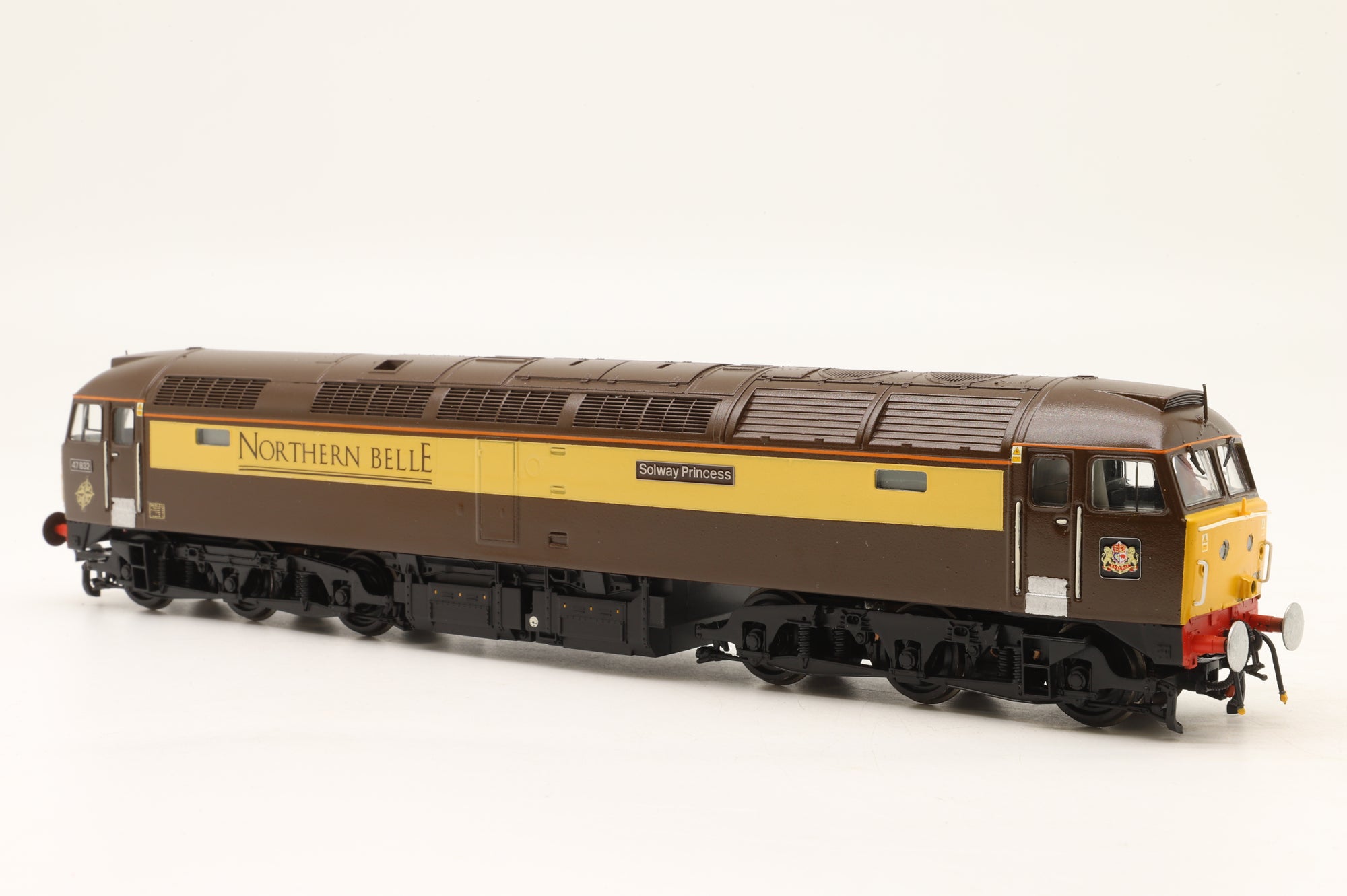 Bachmann OO Class 47 '47832' Northern Belle Resprayed By Olivia's Trains