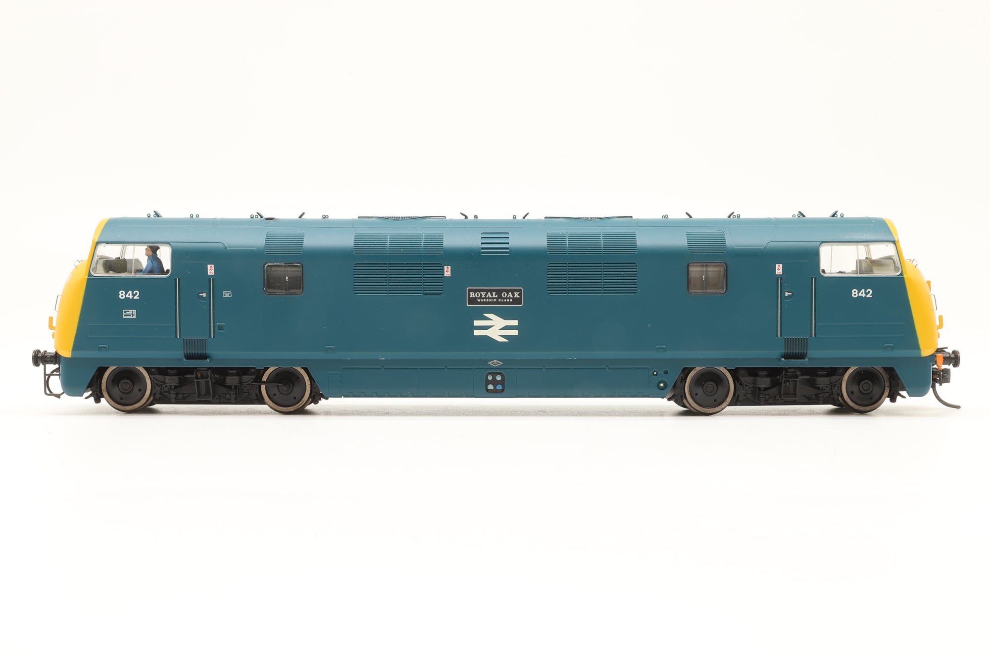 Bachmann OO 32-067 Class 43 Warship '842' 'Royal Oak' BR Blue, DCC Sound
