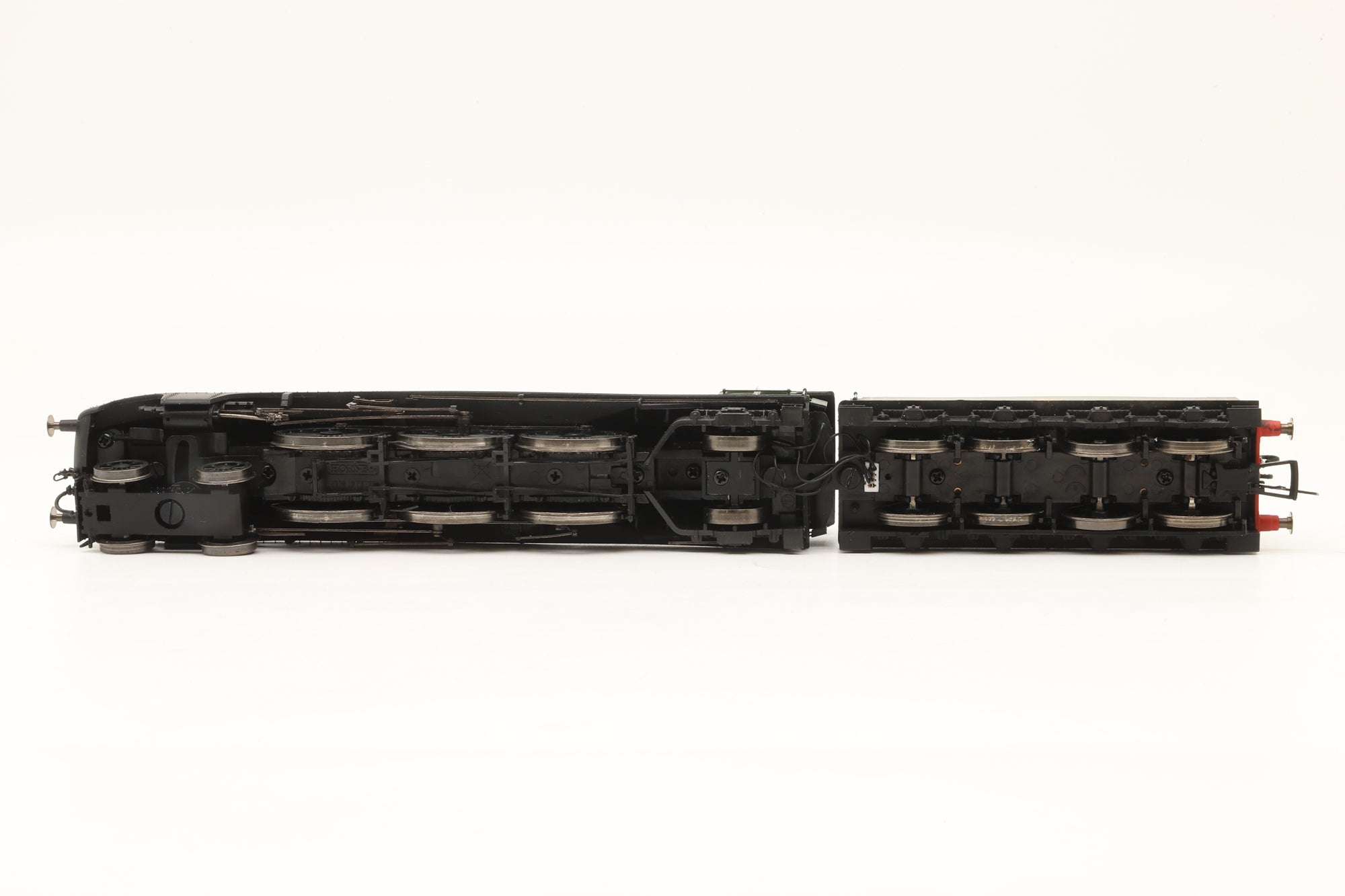 Hornby OO R3522 Class A4 '60026' 'Mile Beevor' BR Lined Green E/C Weathered DCC Sound