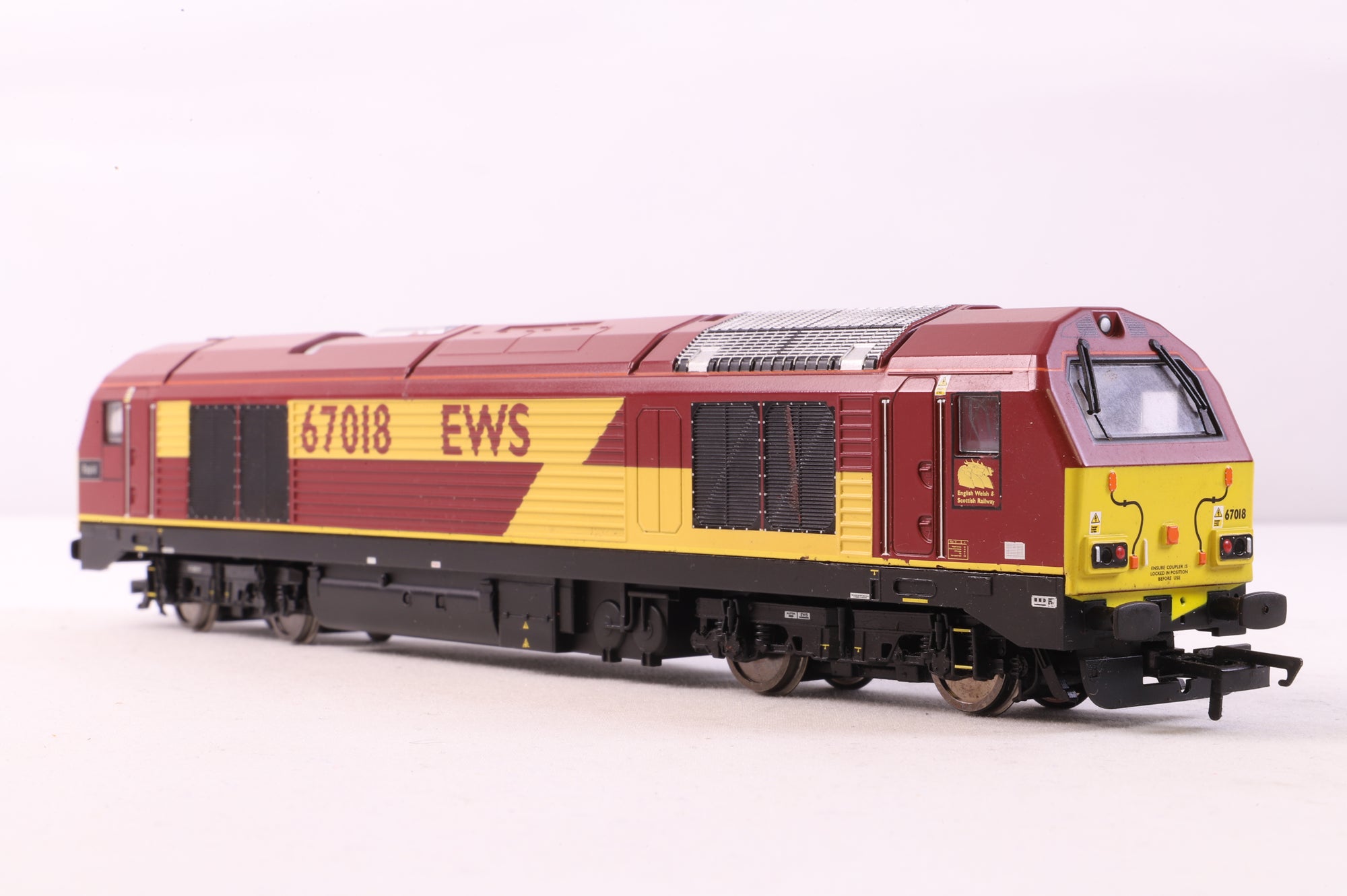 Hornby OO R2764 EWS Bo-Bo Class 67 '67018' 'Rapid'