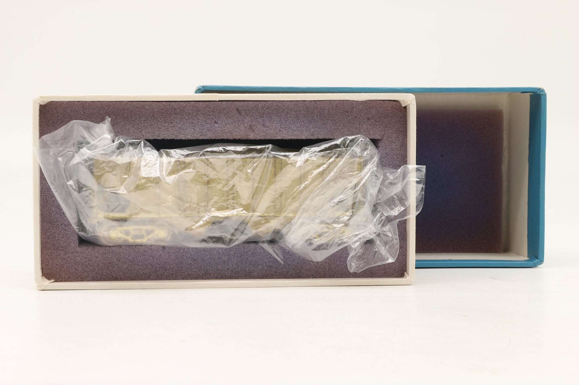 Rail Works Ltd HO Brass R-133 2-Bay Open Hopper – Unpainted Brass