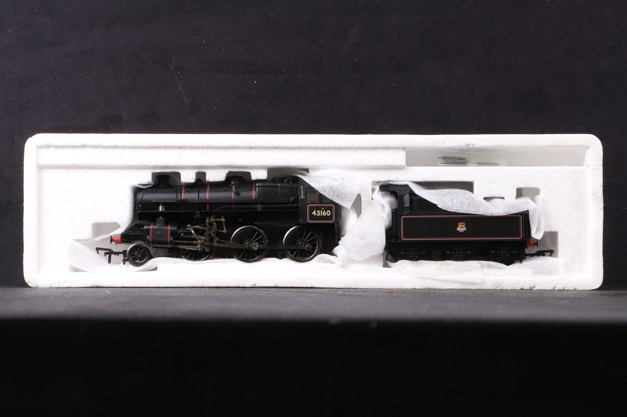 Bachmann OO 32-577 Ivatt Class 4 43160 in Lined BR Black w/ Early Crests